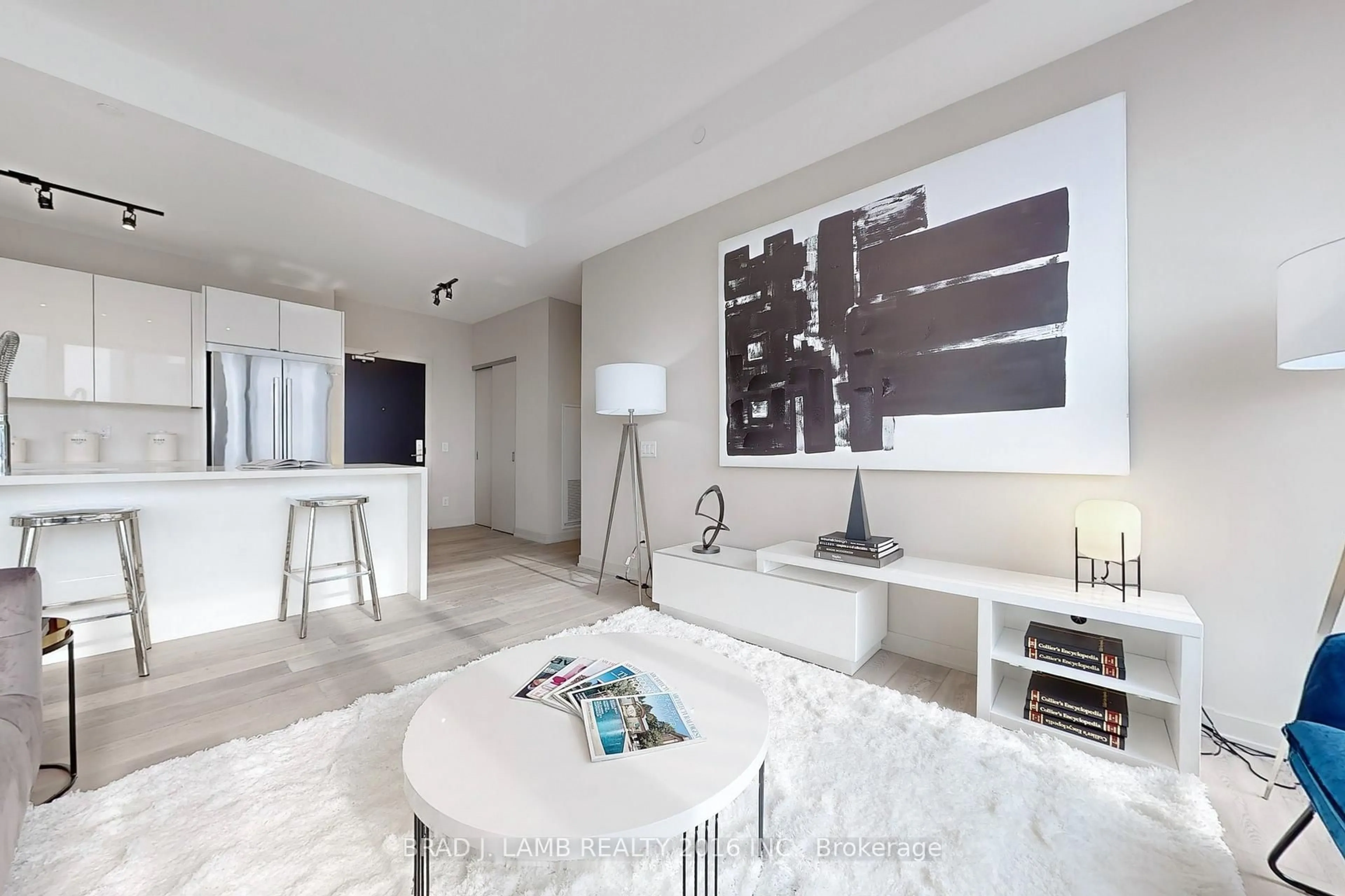 Contemporary bathroom, ceramic/tile floor for 458 Richmond St #1702, Toronto Ontario M5V 0S9