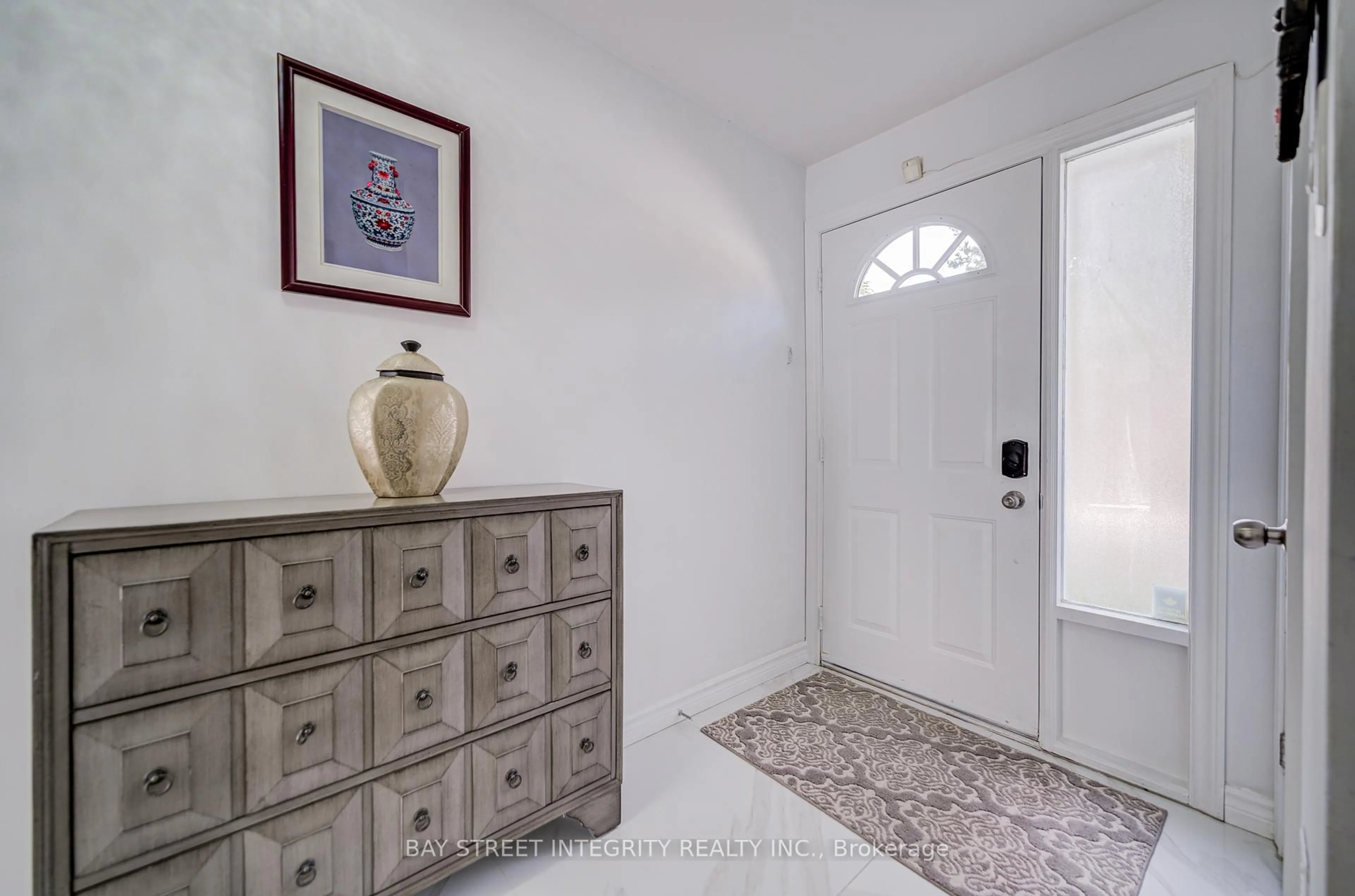 Indoor entryway for 7 Lepus Starway, Toronto Ontario M2J 1M9