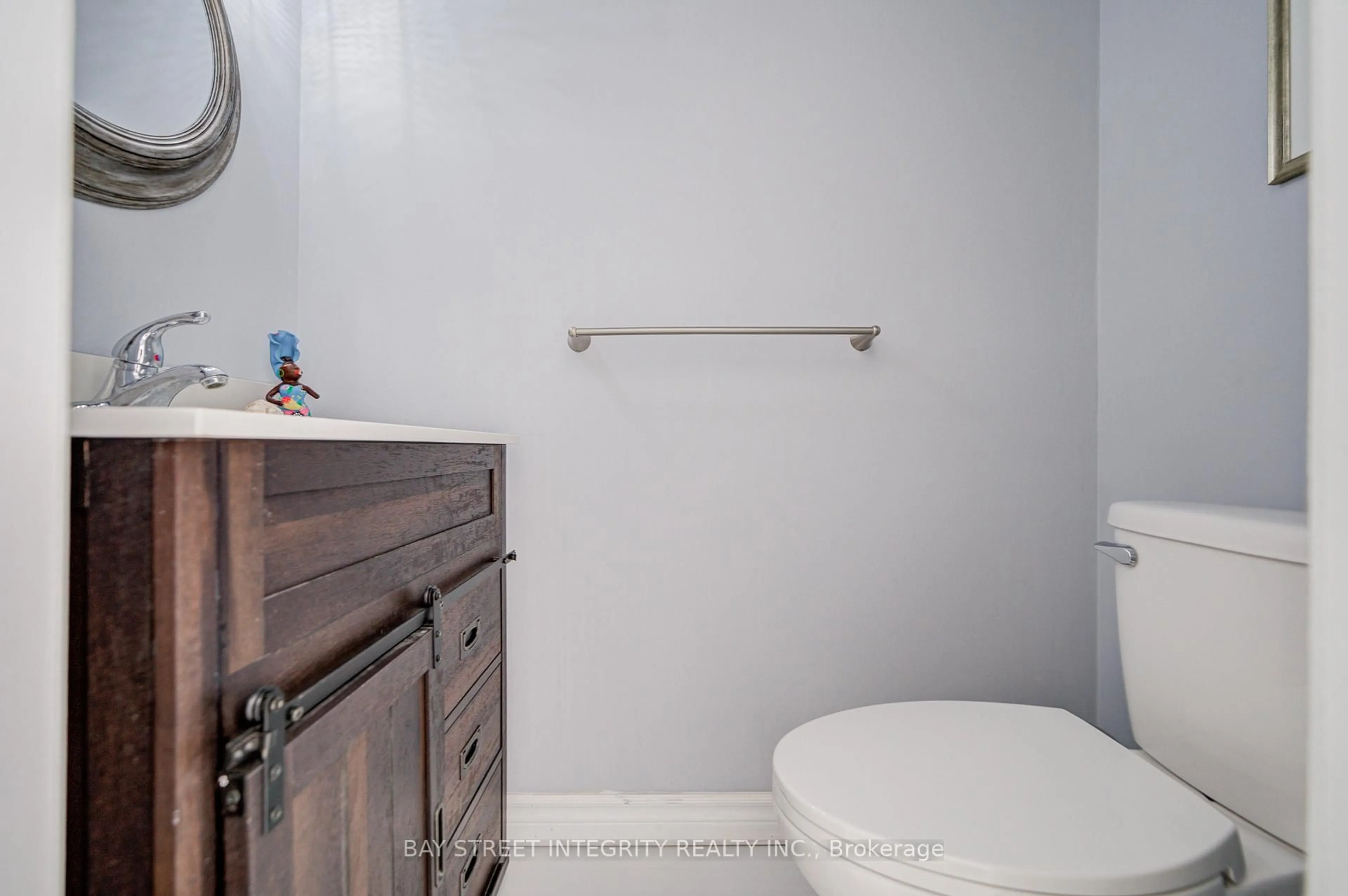 Standard bathroom, unknown for 7 Lepus Starway, Toronto Ontario M2J 1M9