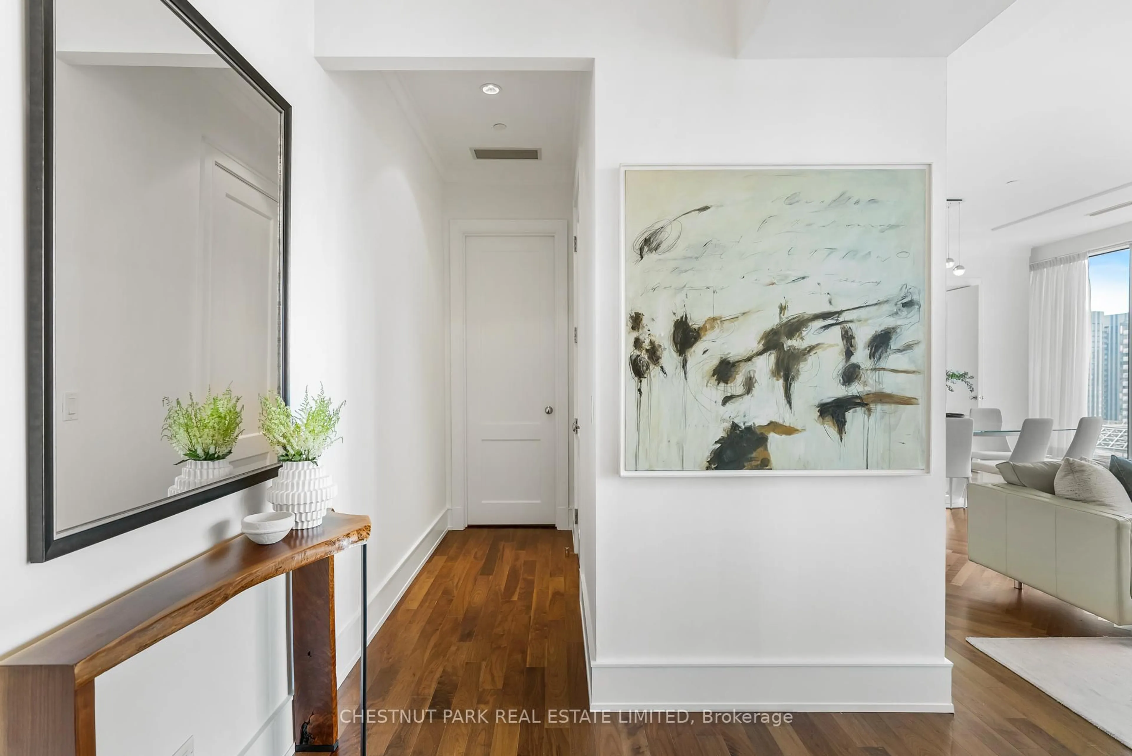 Indoor entryway for 183 Wellington St #3602, Toronto Ontario M5V 0A1