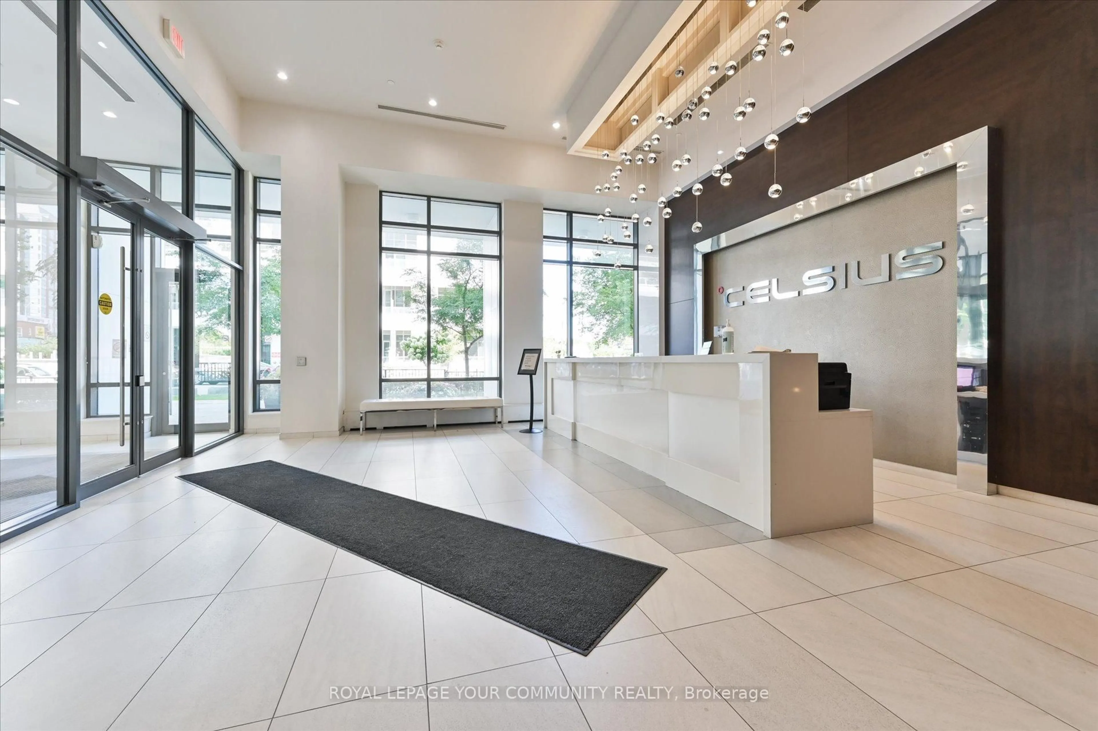 Indoor foyer for 68 Canterbury Pl #1909, Toronto Ontario M2N 0H8