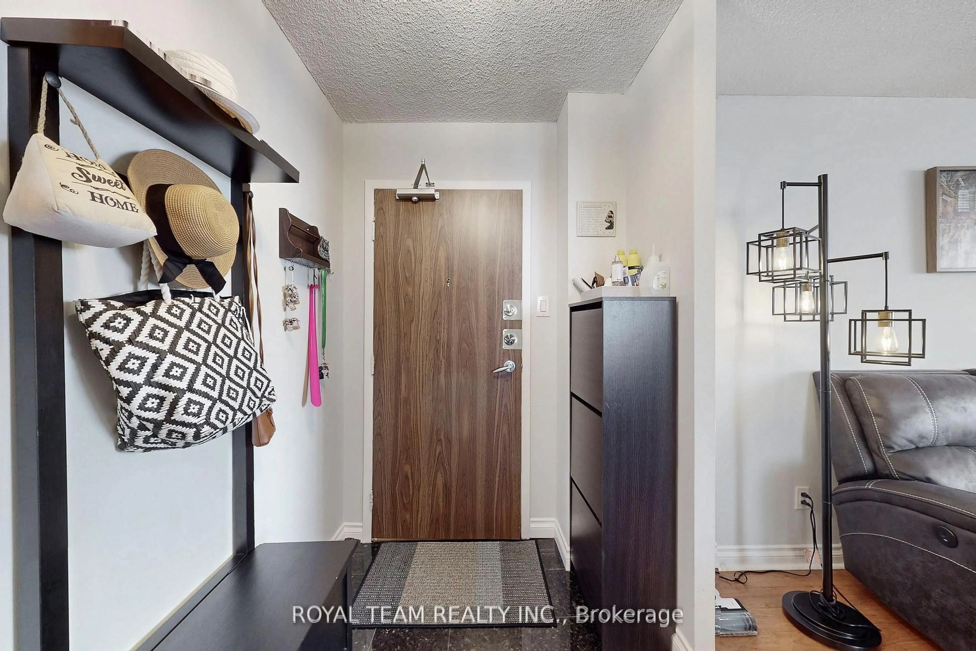 Indoor entryway for 133 Torresdale Ave #2503, Toronto Ontario M2R 3T2