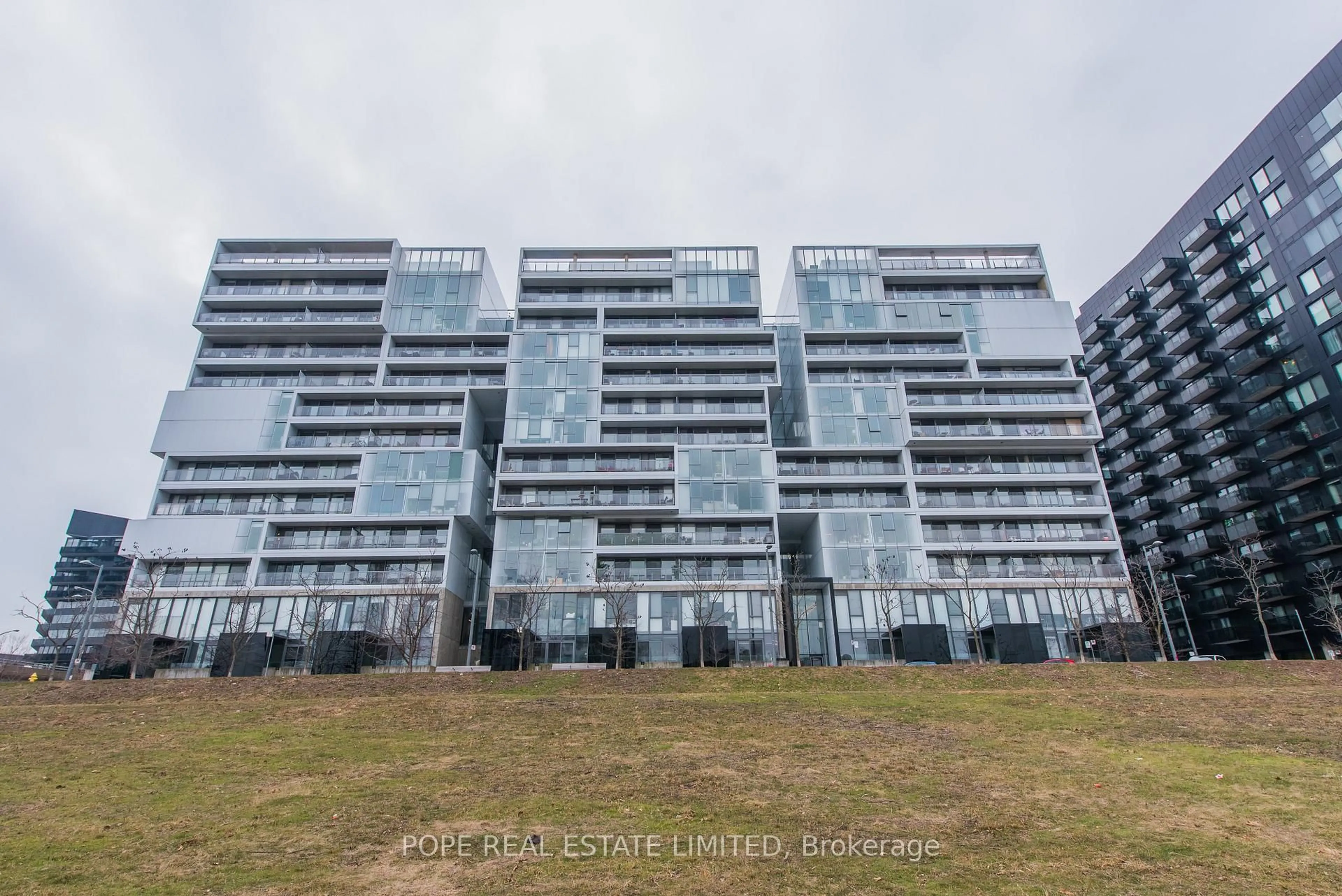 Unknown for 32 Trolley Cres #1203, Toronto Ontario M5A 0E8