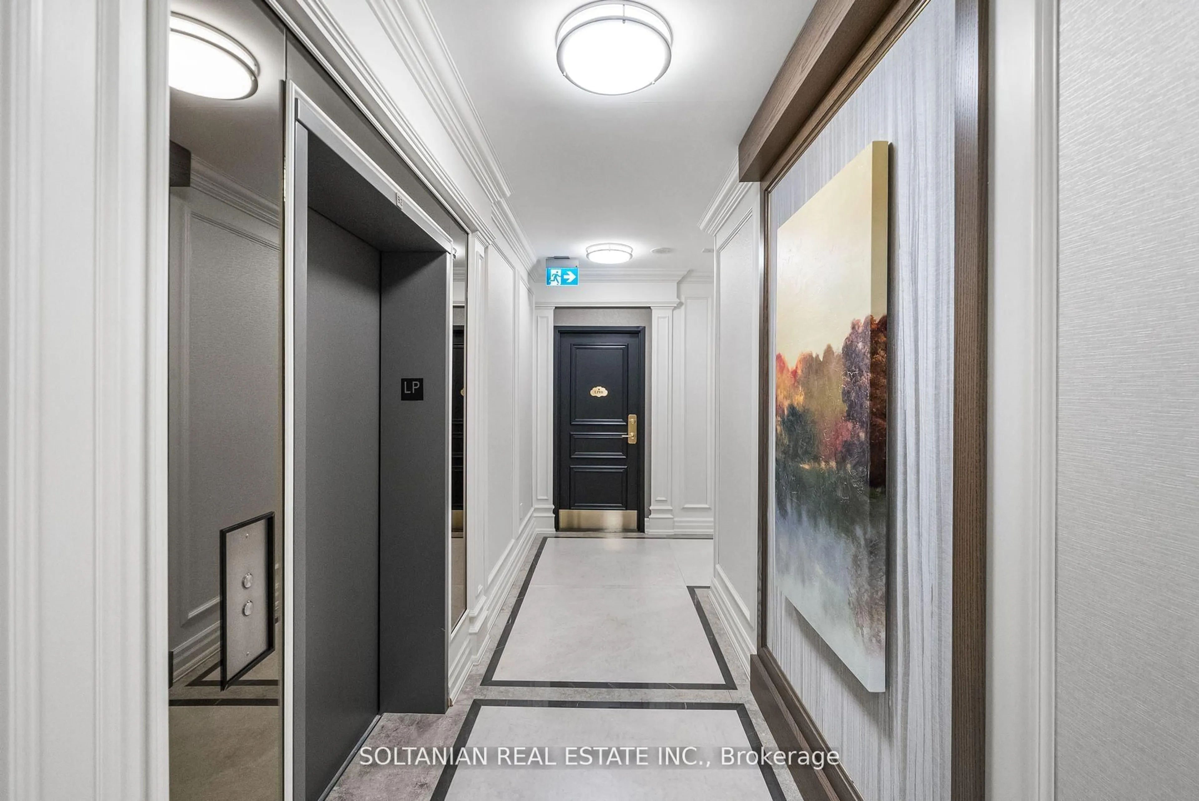 Indoor foyer for 660 Sheppard Ave #Lph3, Toronto Ontario M2K 3E5
