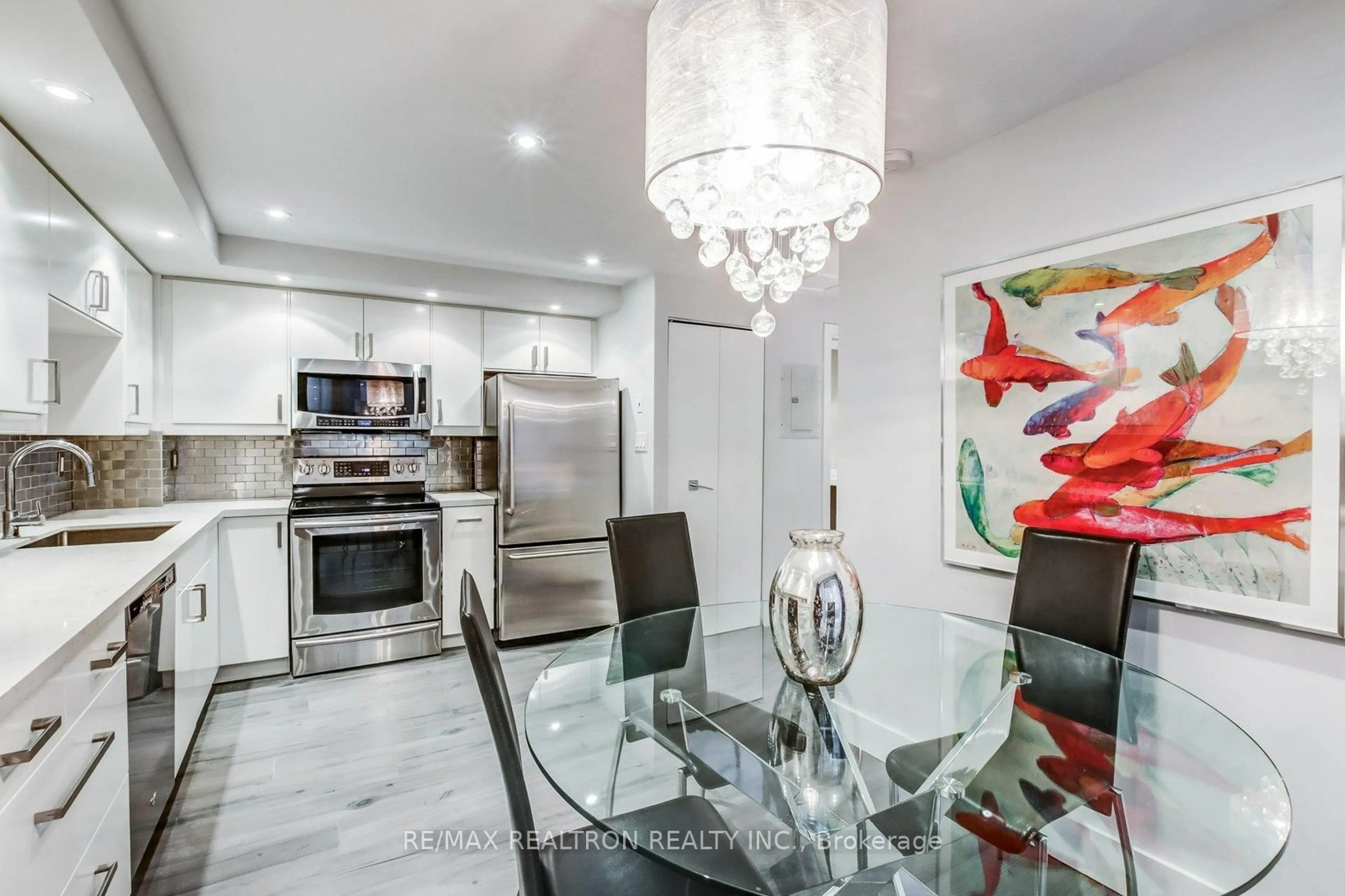 Unknown for 80 Cumberland St #301, Toronto Ontario M5R 3V1