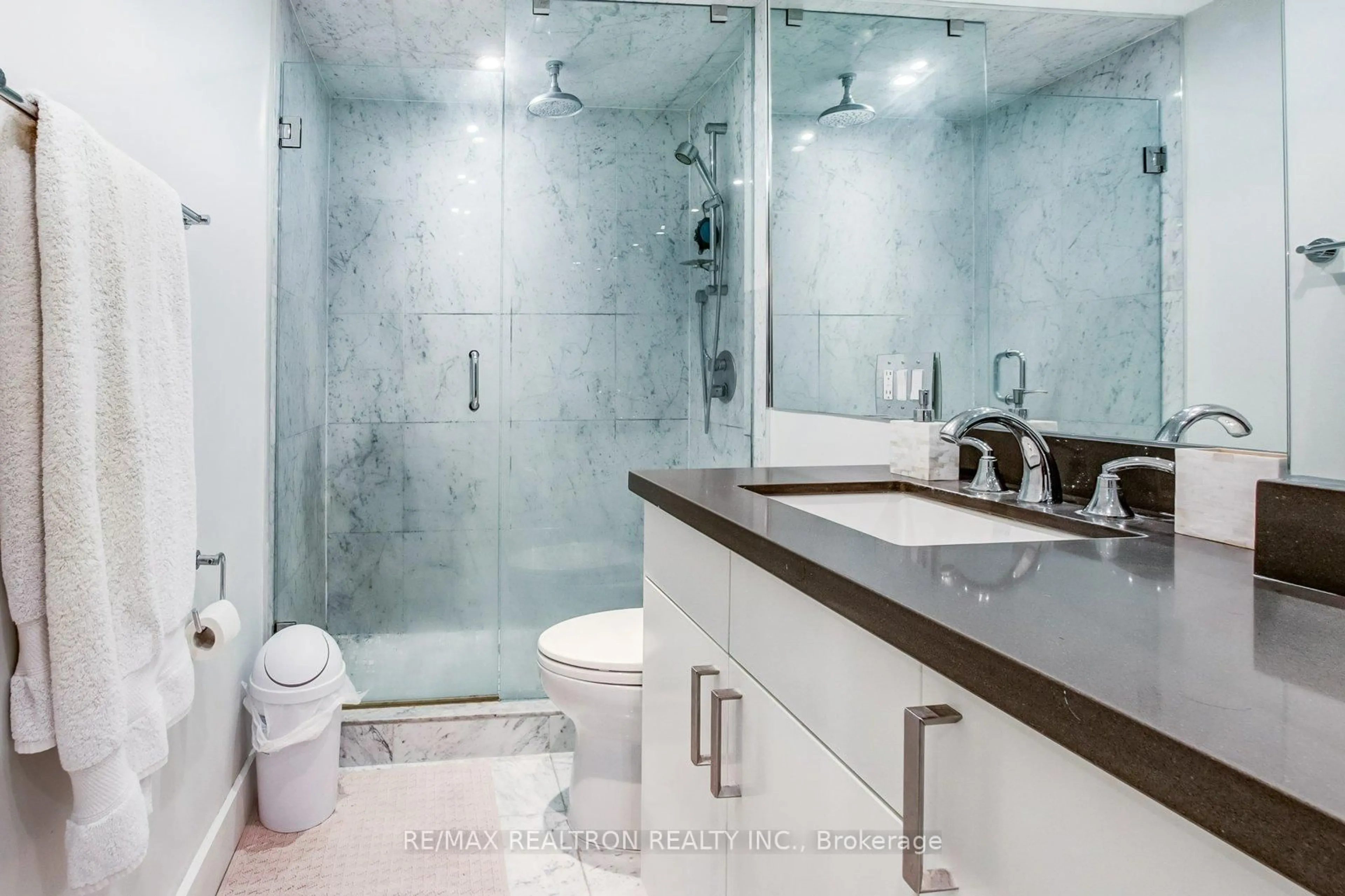 Contemporary bathroom, ceramic/tile floor for 80 Cumberland St #301, Toronto Ontario M5R 3V1