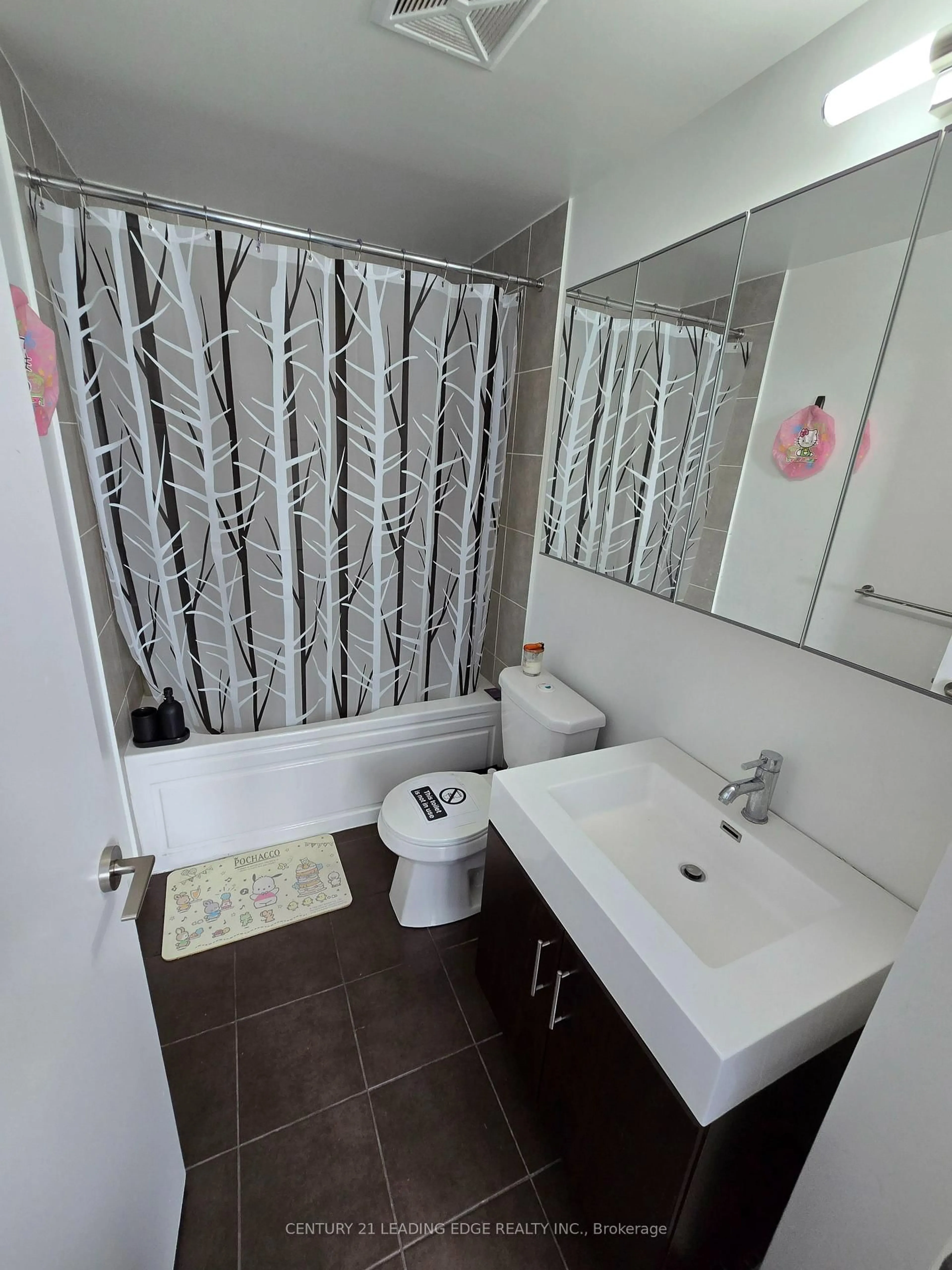 Standard bathroom, unknown for 35 Brian Peck Cres #914, Toronto Ontario M4G 0A5