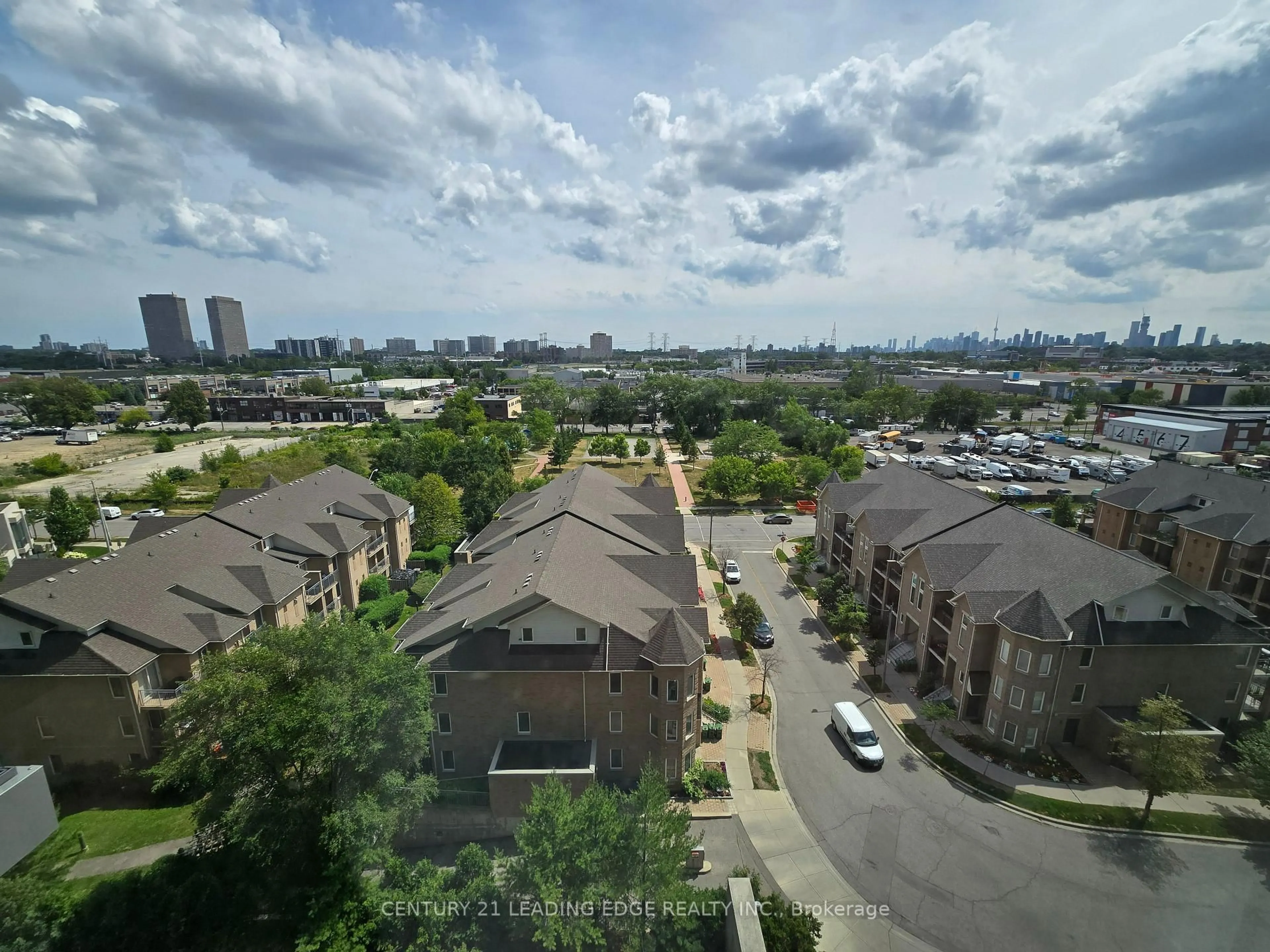 A pic from outside/outdoor area/front of a property/back of a property/a pic from drone, city buildings view from balcony for 35 Brian Peck Cres #914, Toronto Ontario M4G 0A5