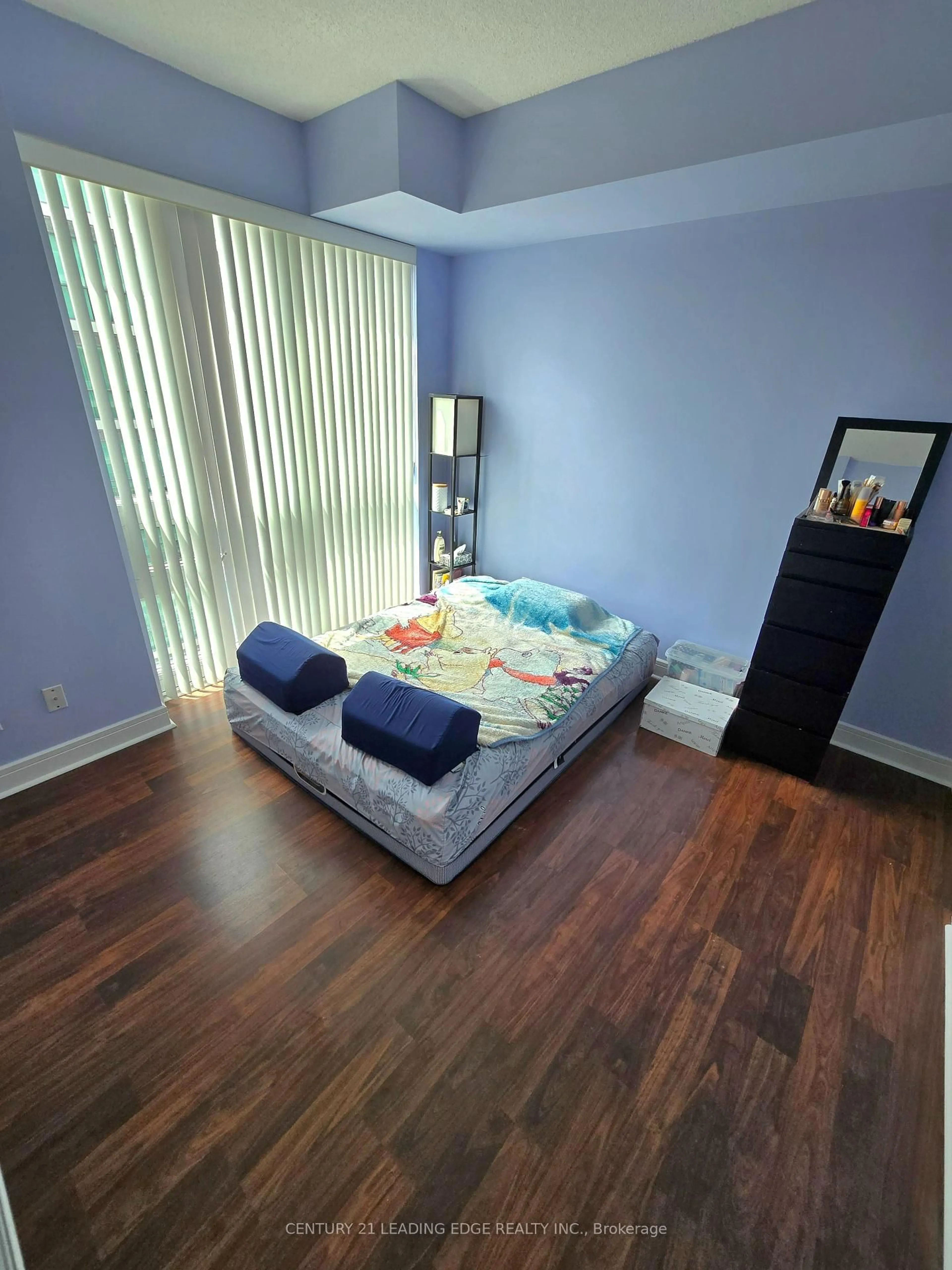 A pic of a room for 35 Brian Peck Cres #914, Toronto Ontario M4G 0A5