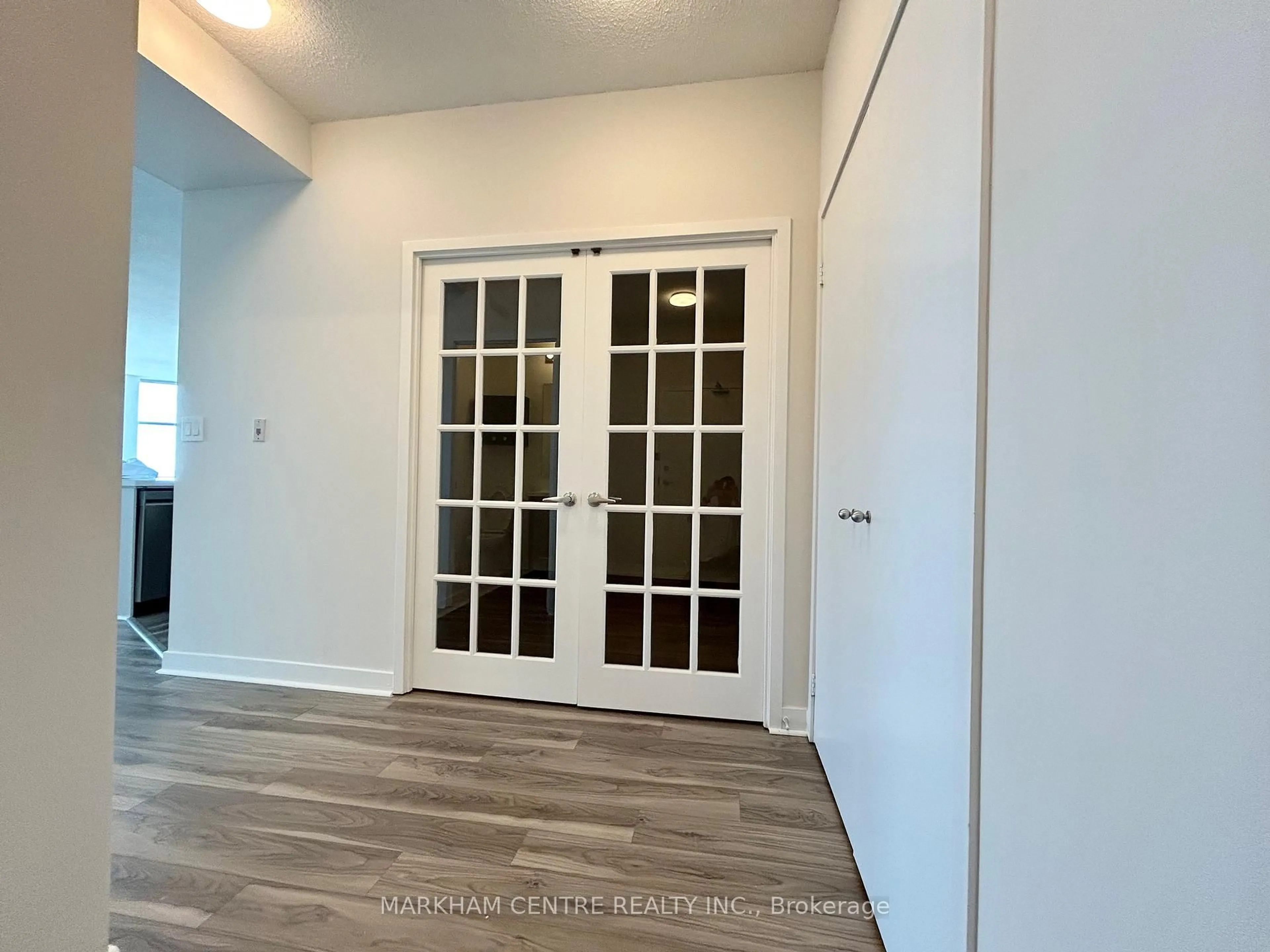 Indoor entryway for 10 Navy Wharf Crt #4307, Toronto Ontario M5V 3V2