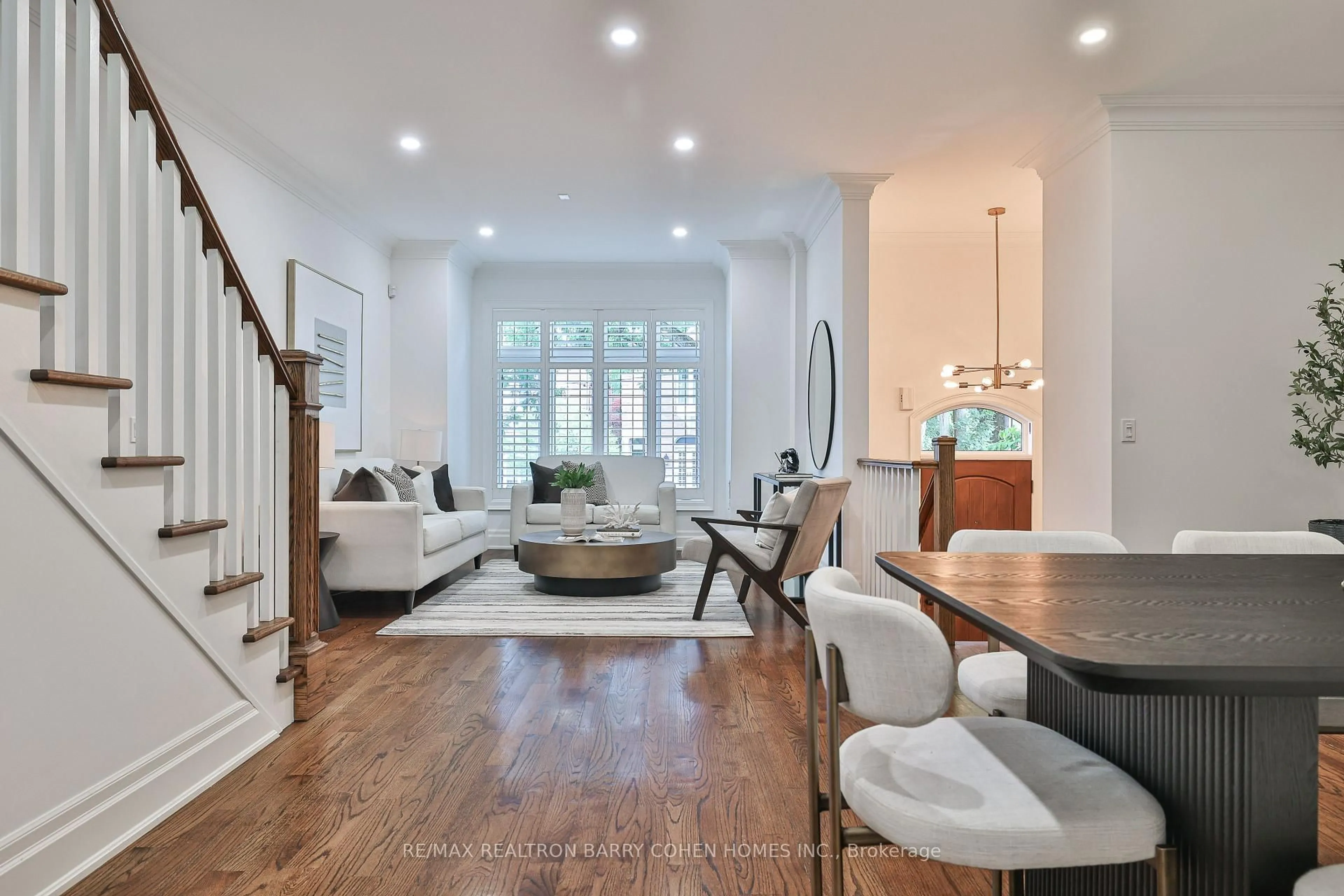Living room with furniture, unknown for 136 Bowood Ave, Toronto Ontario M4N 1Y5