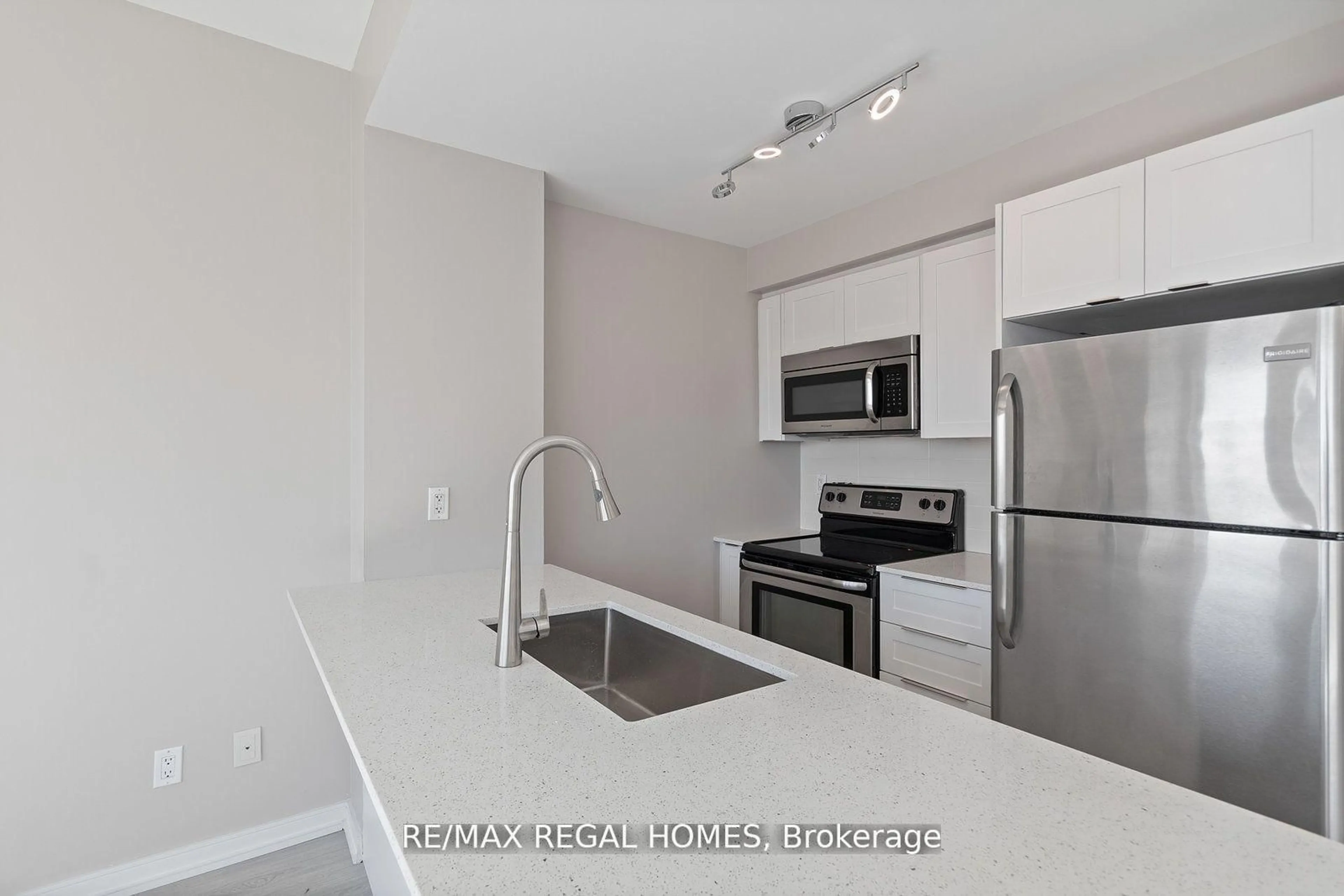 Standard kitchen, unknown for 55 East Liberty St #512, Toronto Ontario M6K 3P9