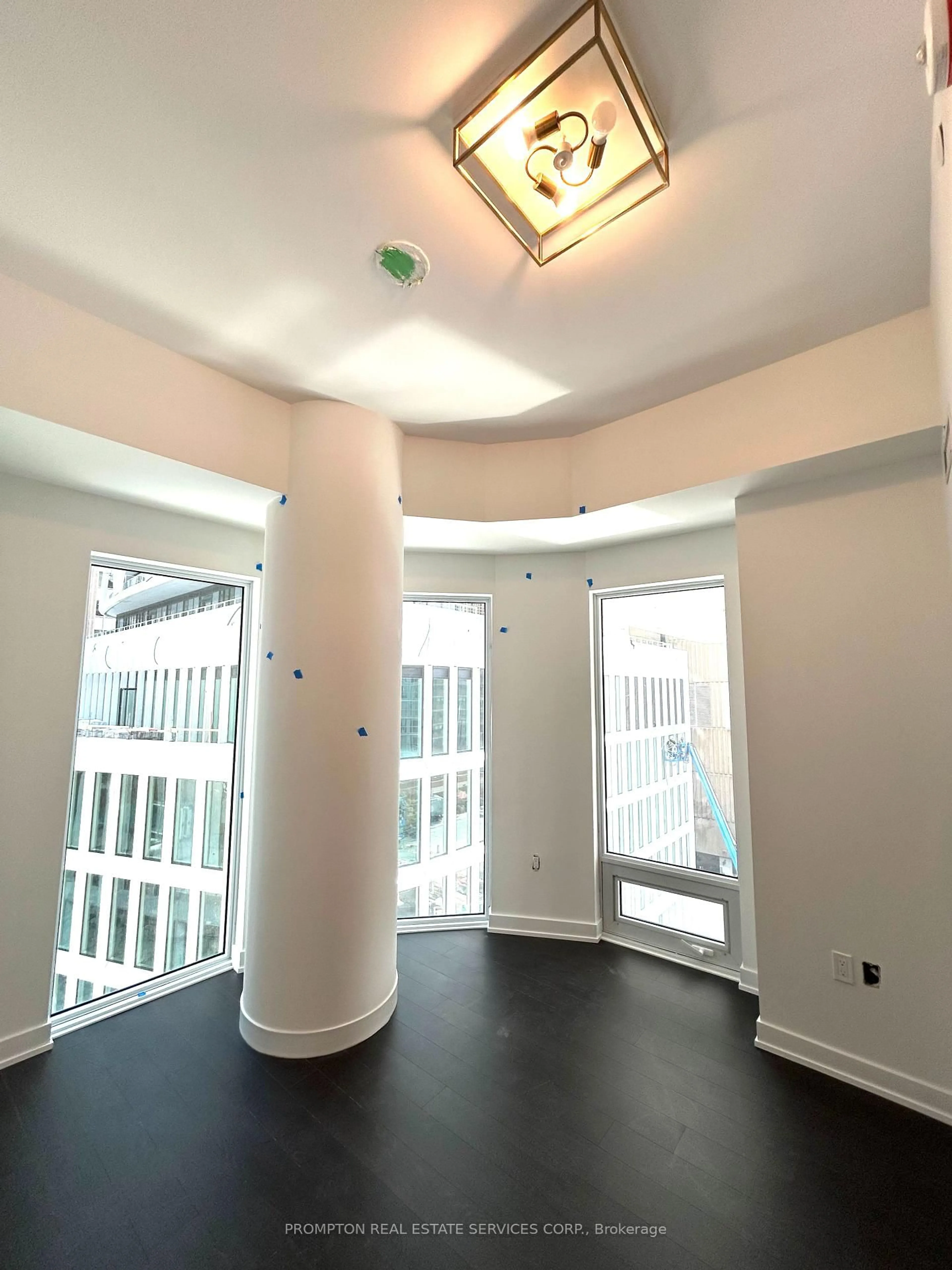 Indoor foyer for 121 St Patrick St #620, Toronto Ontario M5T 3C1