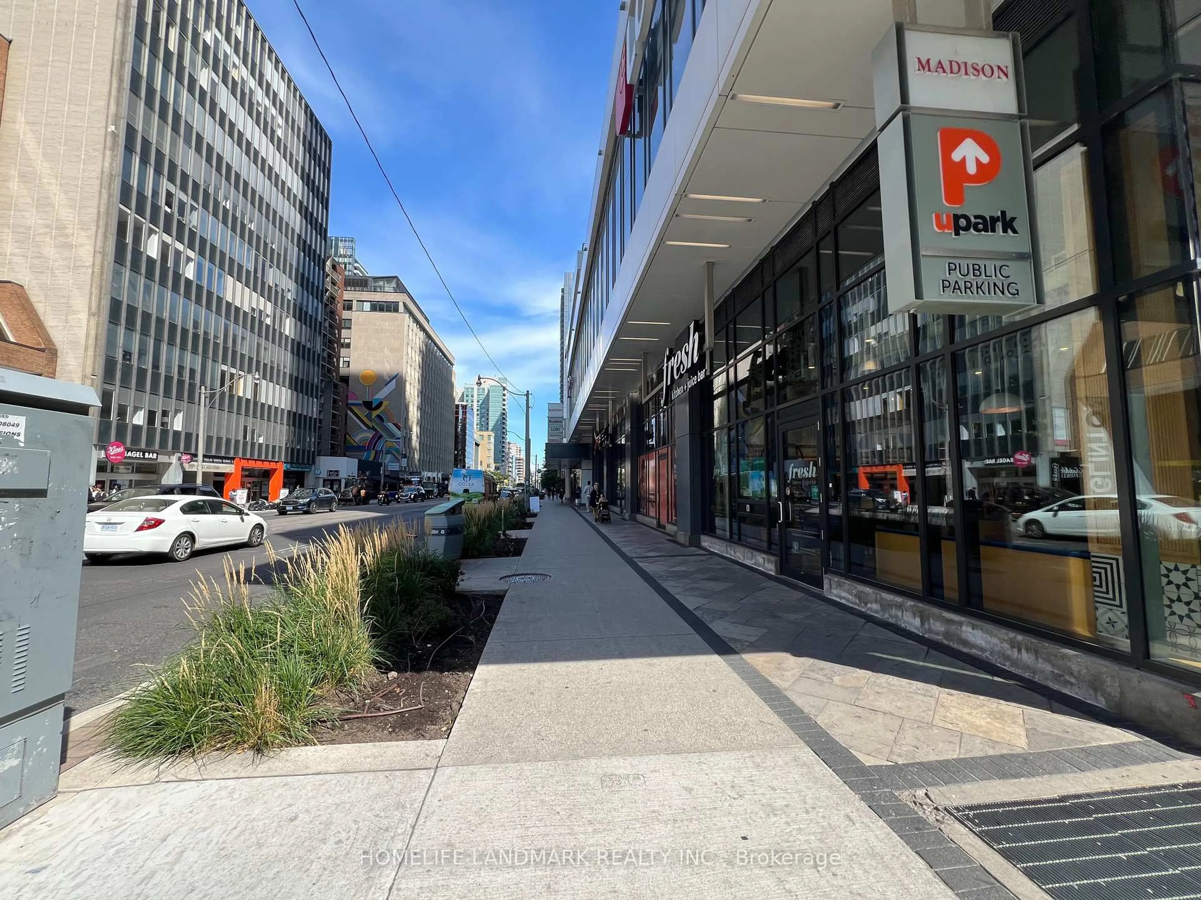 Patio, street for 89 Dunfield Ave #807, Toronto Ontario M4S 0A4