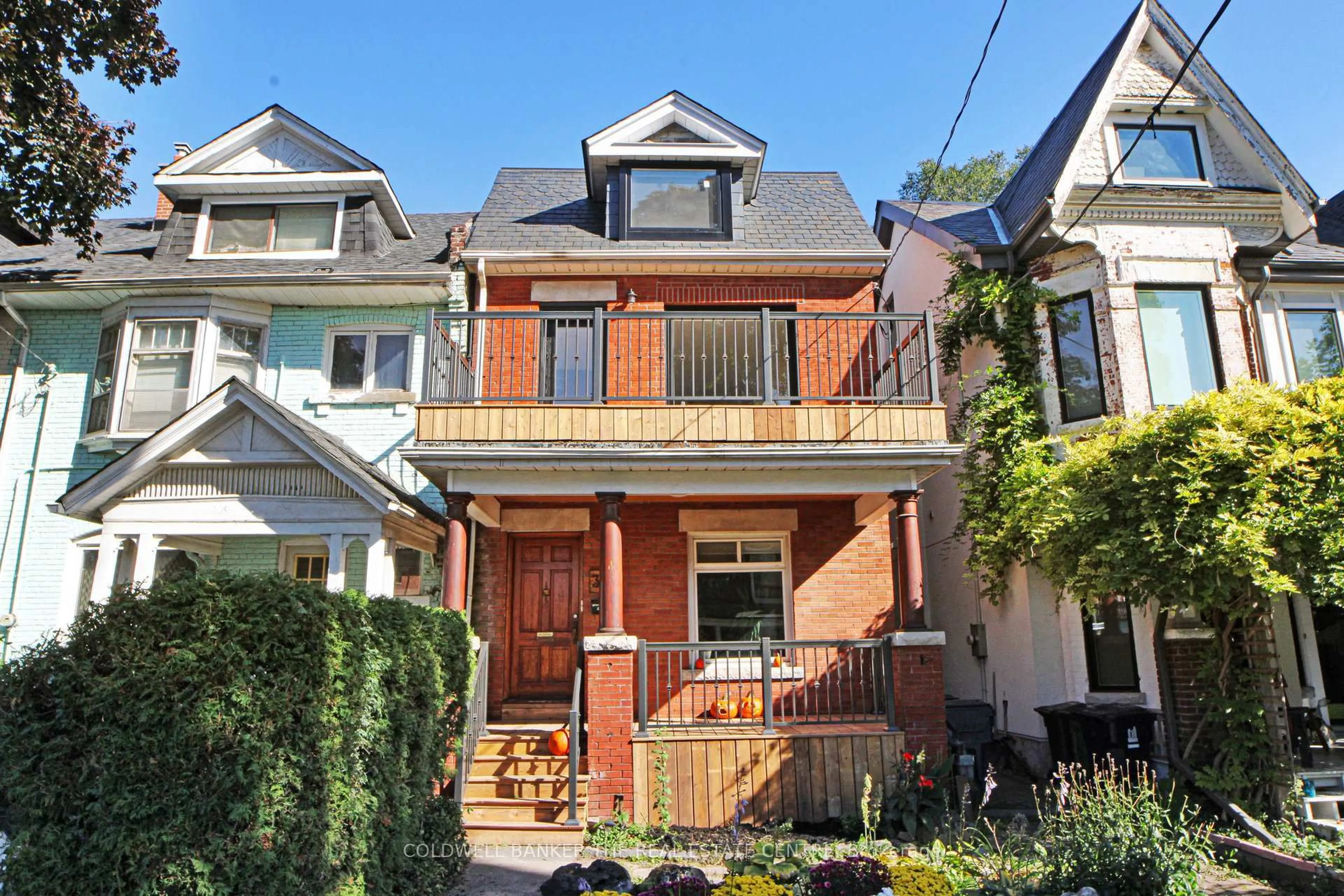 Home with brick exterior material, street for 351 Clinton St, Toronto Ontario M6G 2Y7