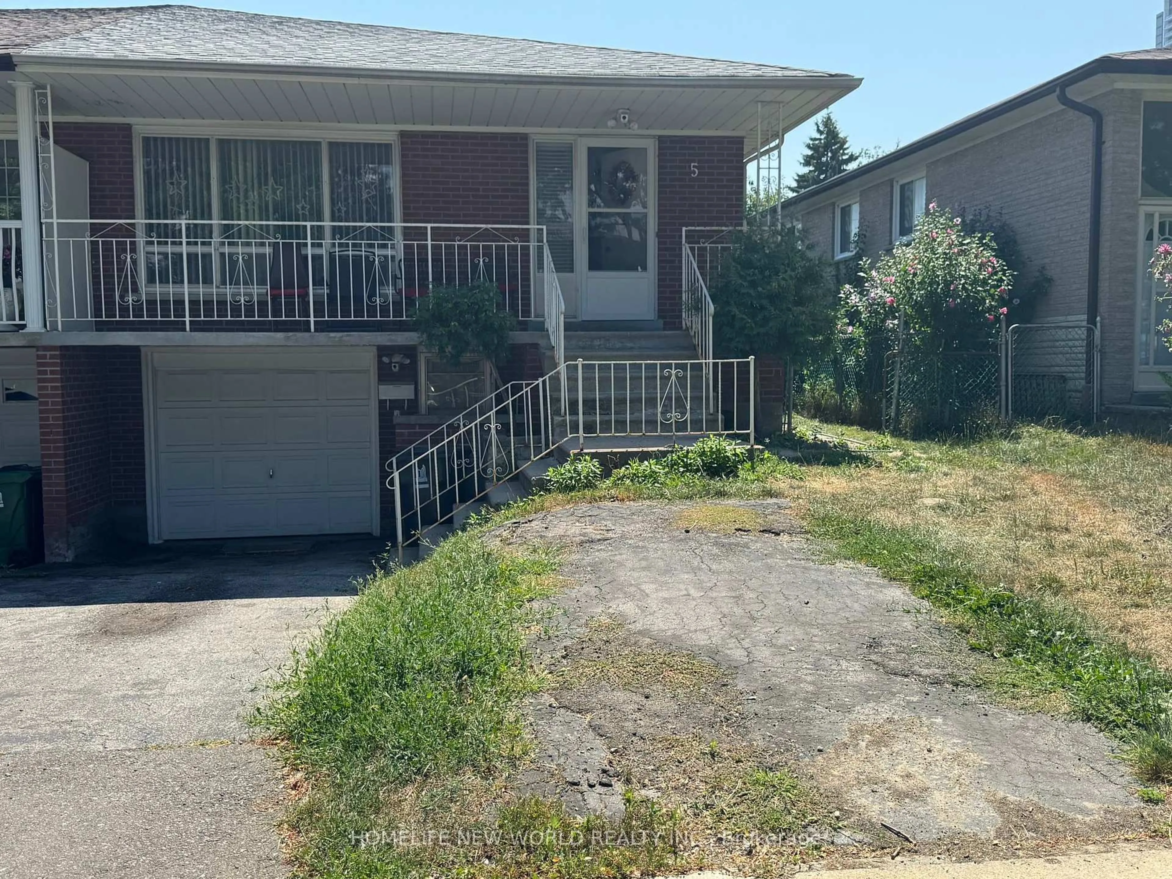 Unknown for 5 Pindar Cres, Toronto Ontario M2J 3L3