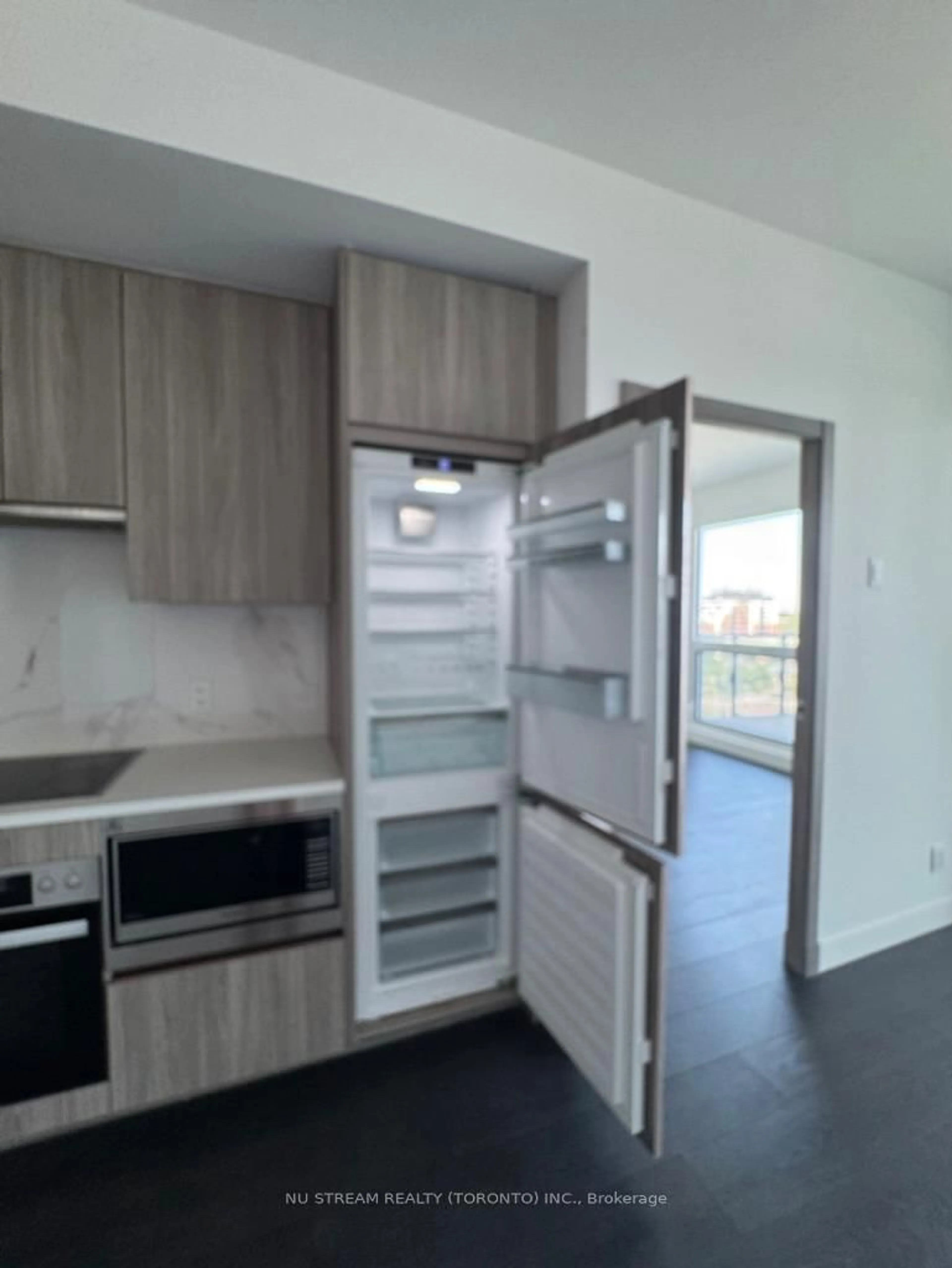 Standard kitchen, unknown for 25 McMahon Dr #1510, Toronto Ontario M2K 0J1
