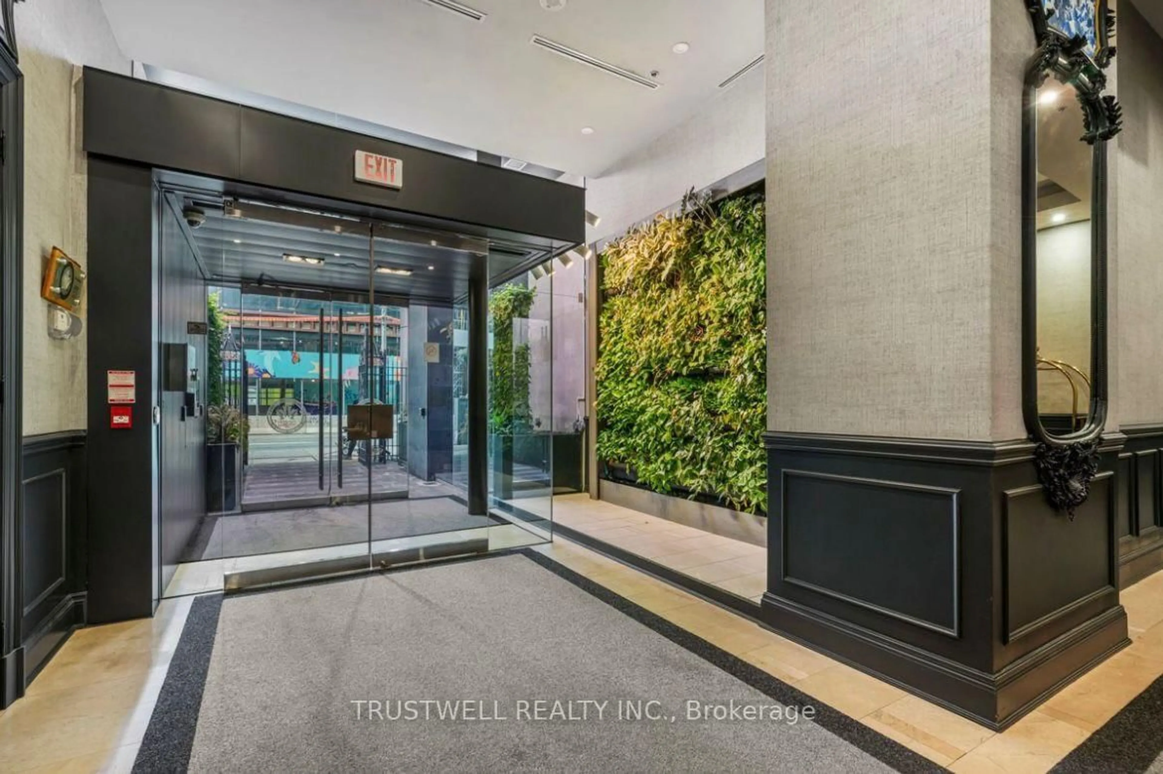 Unknown for 375 King St #2810, Toronto Ontario M5V 1K5