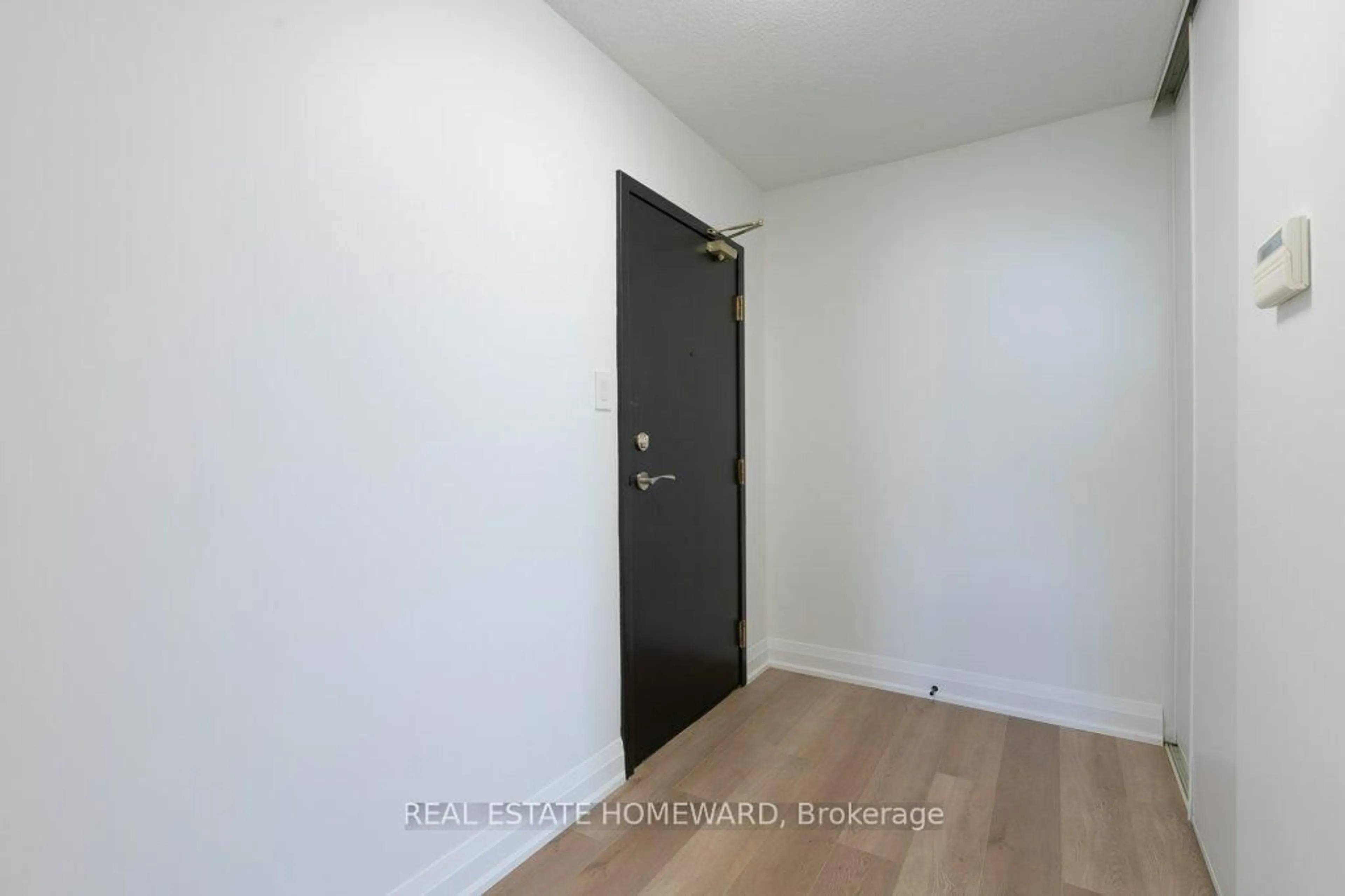 Indoor entryway for 205 Wynford Dr ##2501, Toronto Ontario M3C 3P4
