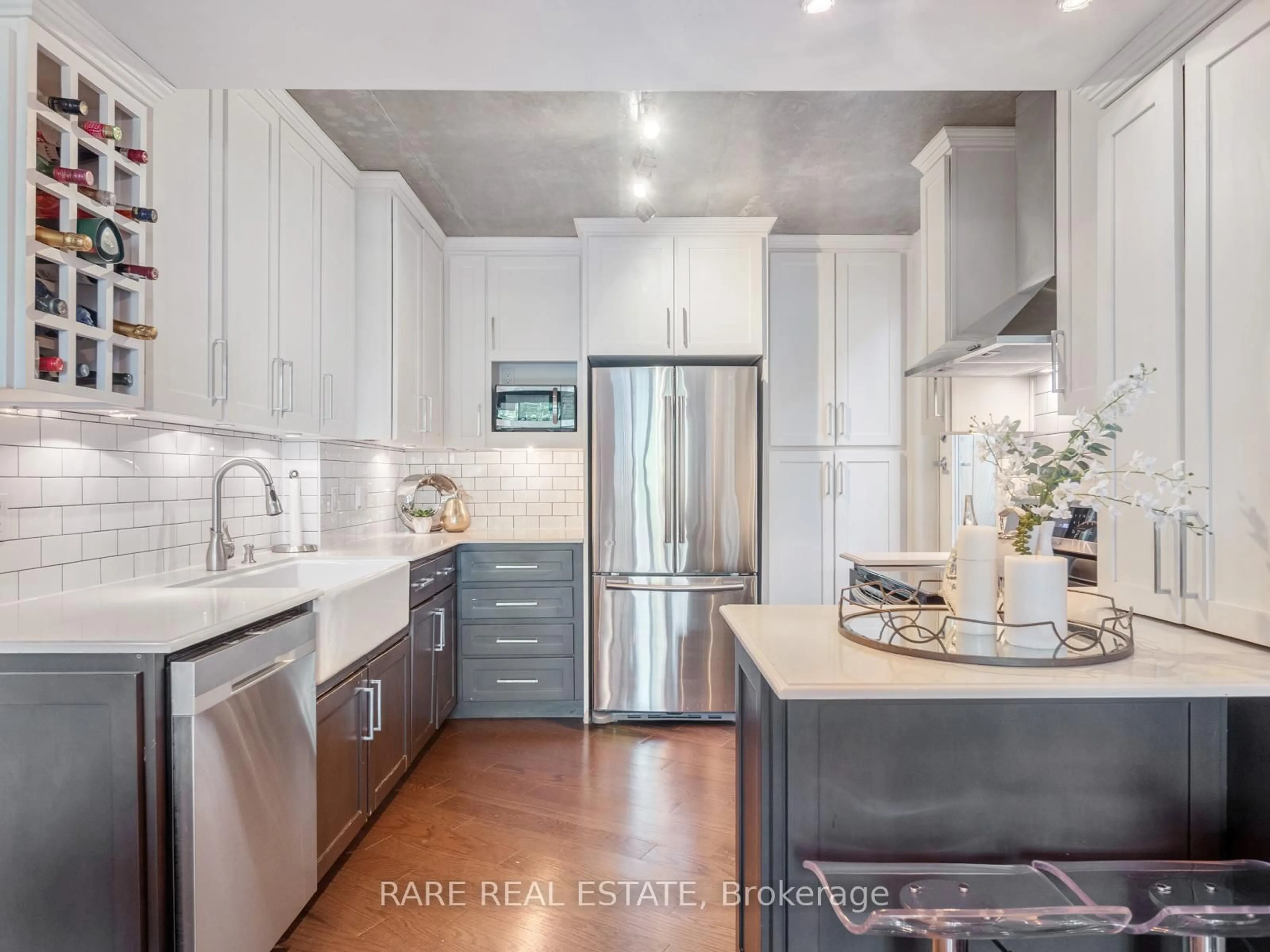 Open concept kitchen, ceramic/tile floor for 77 Lombard St #202, Toronto Ontario M5C 3E1