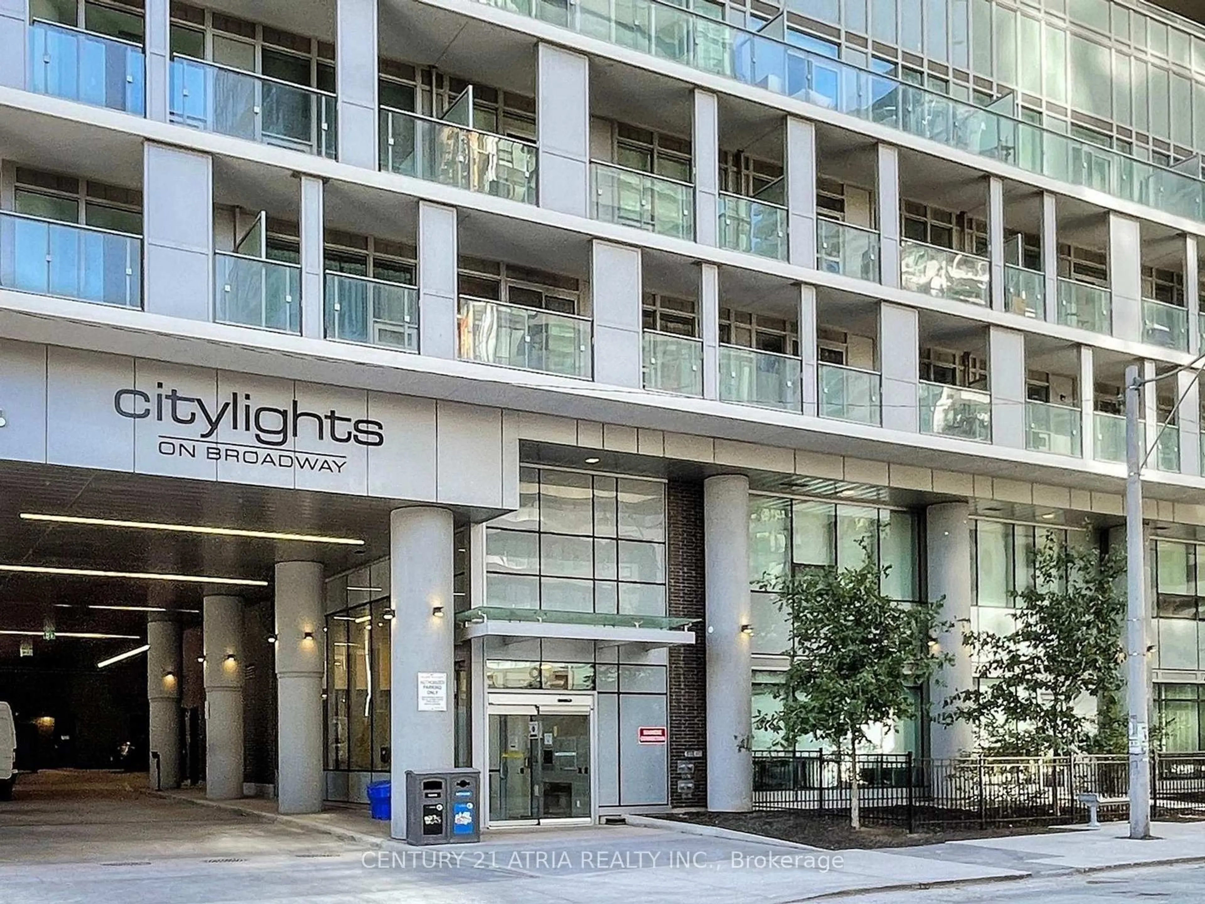 Indoor foyer for 99 Broadway Ave #3507, Toronto Ontario M4P 0E3