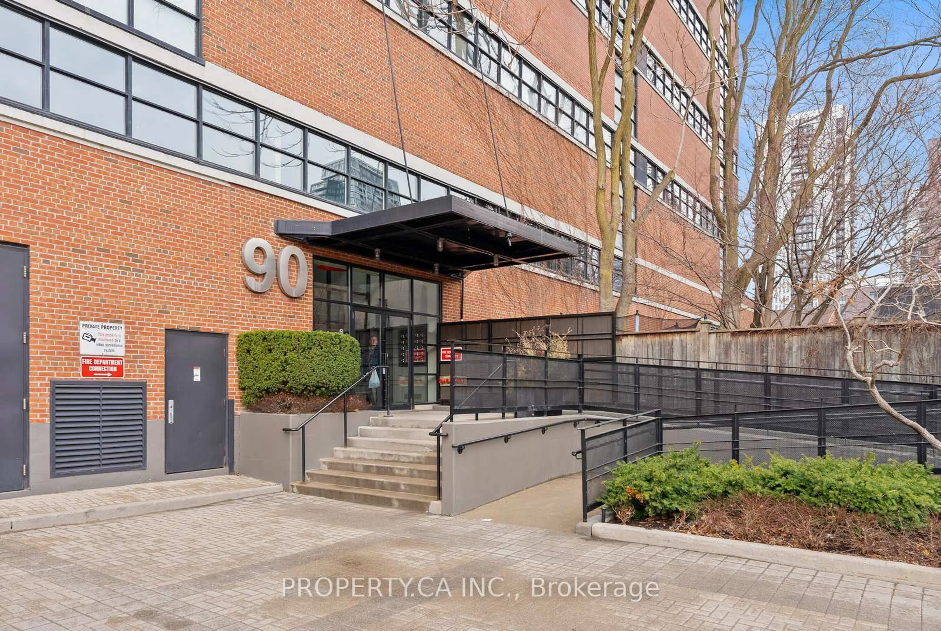 Indoor foyer for 90 Sumach St #606, Toronto Ontario M5A 4R4