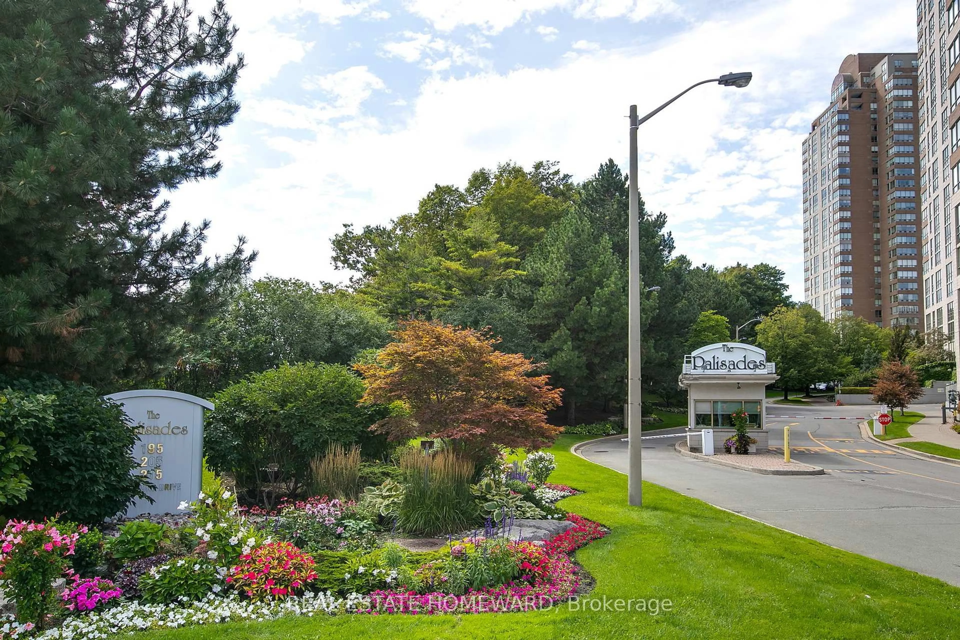 Patio, unknown for 215 Wynford Dr #1006, Toronto Ontario M3C 3P5