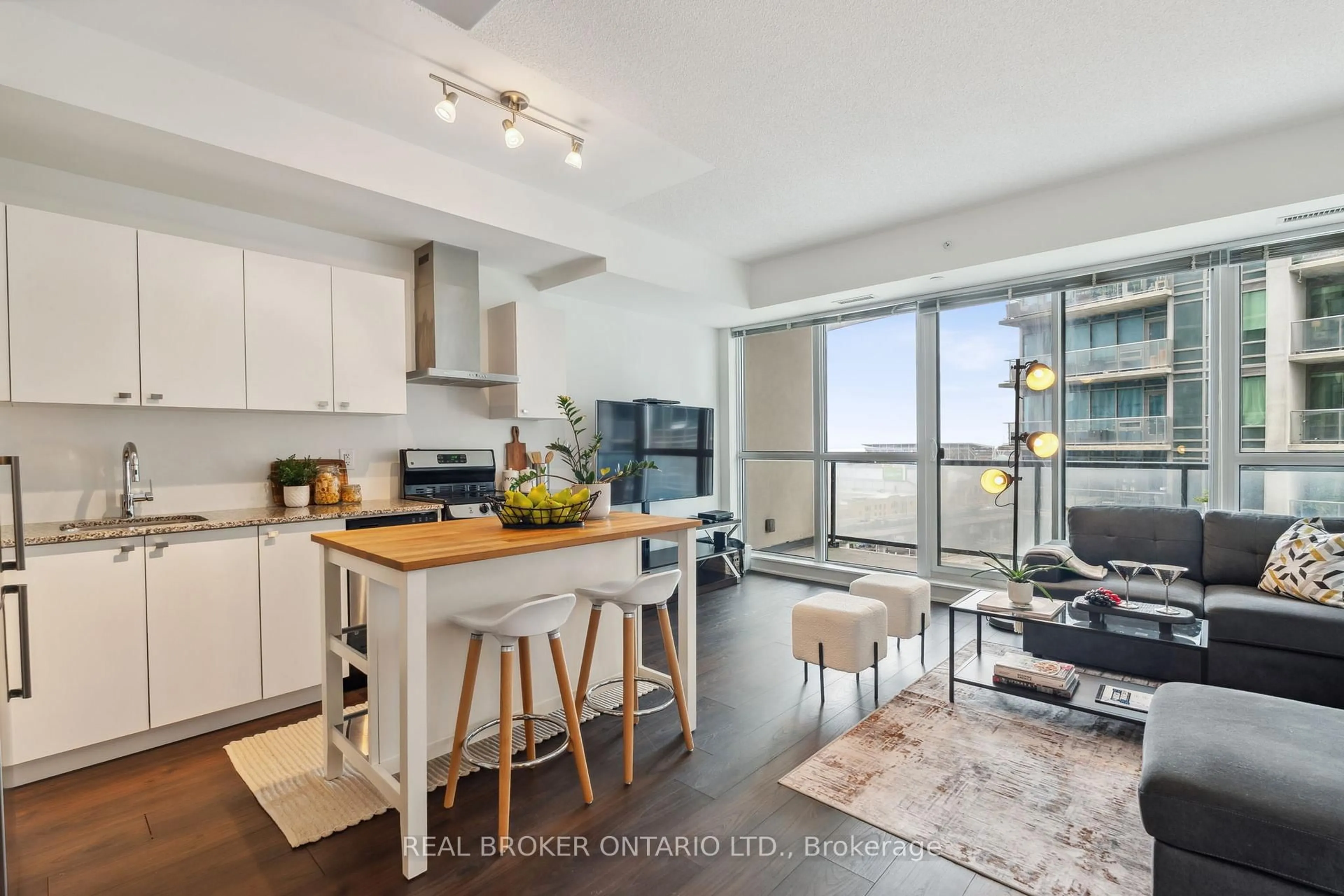 Open concept kitchen, unknown for 51 East Liberty St #1115, Toronto Ontario M6K 3P8