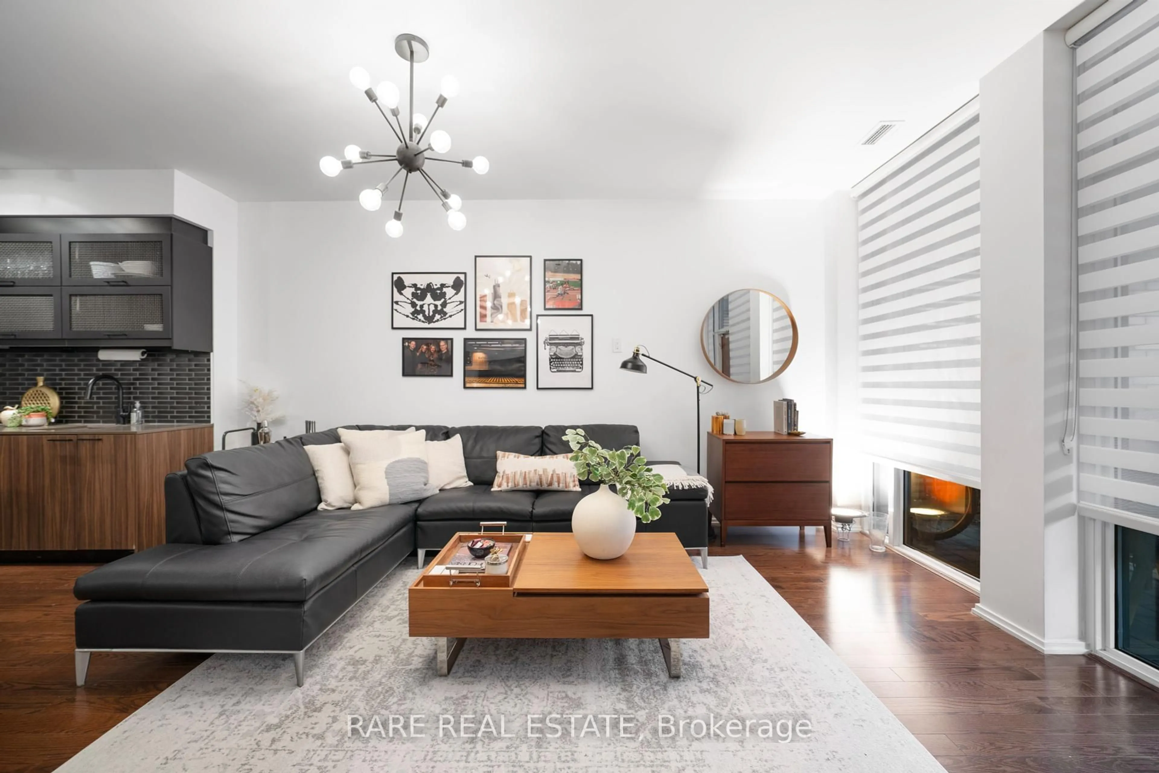Living room with furniture, unknown for 16 Loretto Lane, Toronto Ontario M5S 0B7