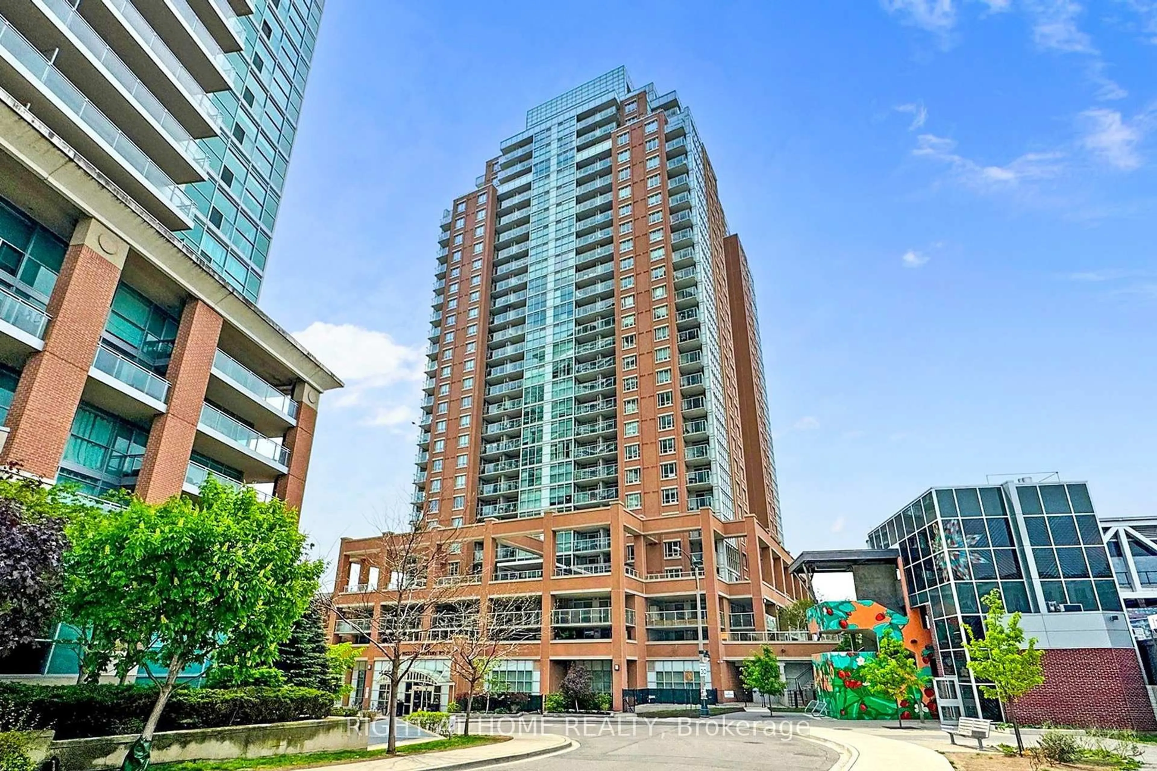 Patio, unknown for 125 Western Battery Rd #2415, Toronto Ontario M6K 3R8