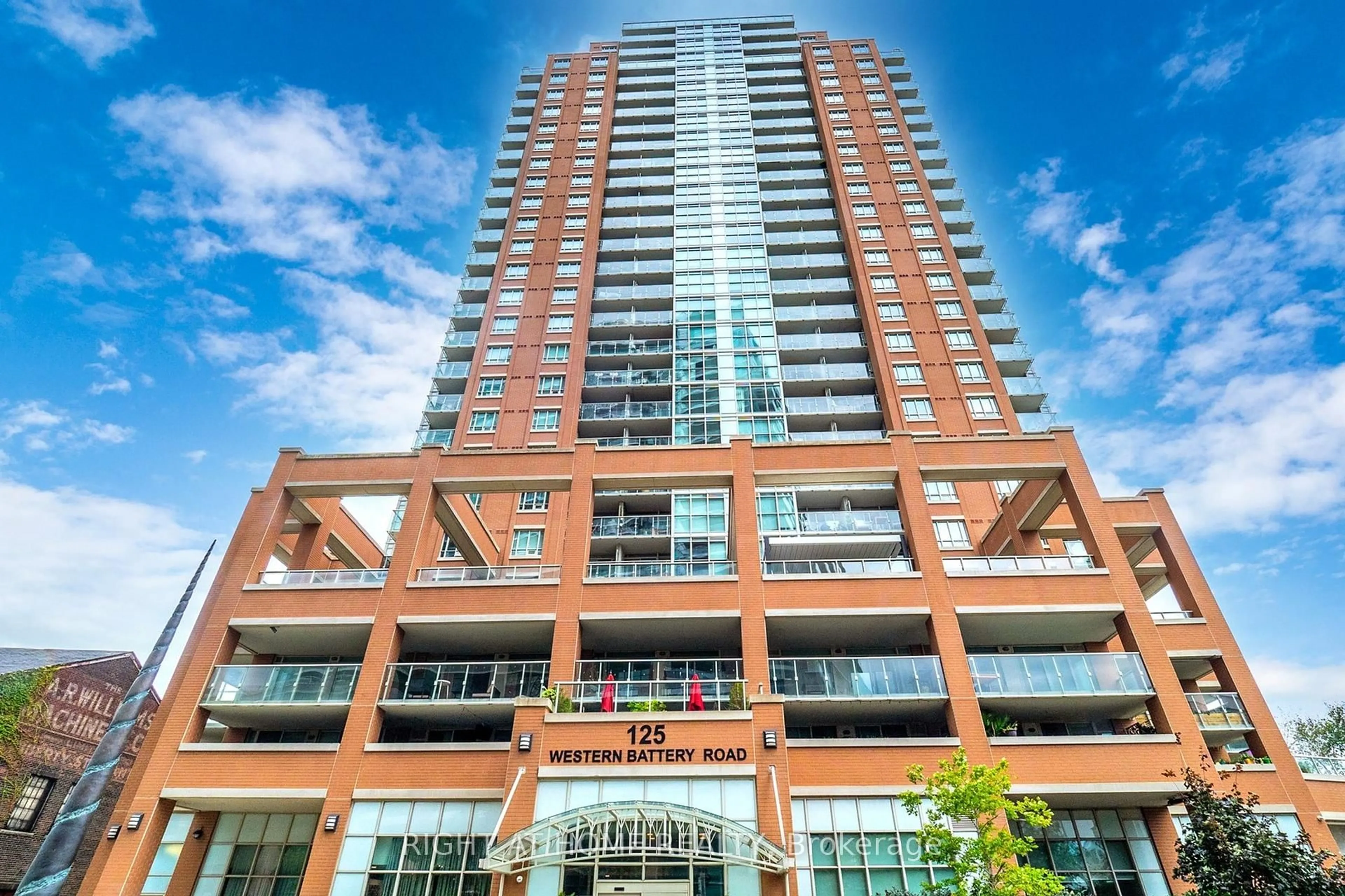 Patio, building for 125 Western Battery Rd #2415, Toronto Ontario M6K 3R8