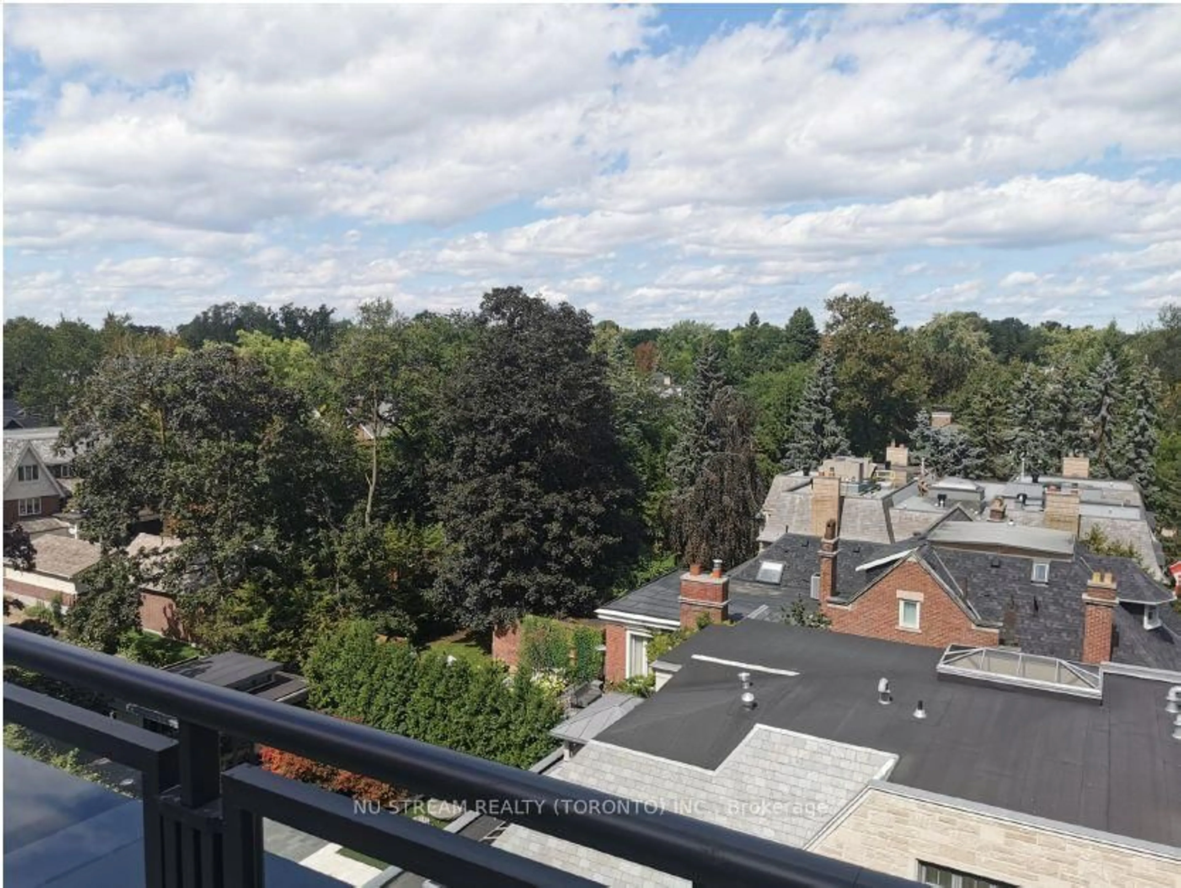 A pic from outside/outdoor area/front of a property/back of a property/a pic from drone, city buildings view from balcony for 2 Forest Hill Rd #602, Toronto Ontario M4V 0B7