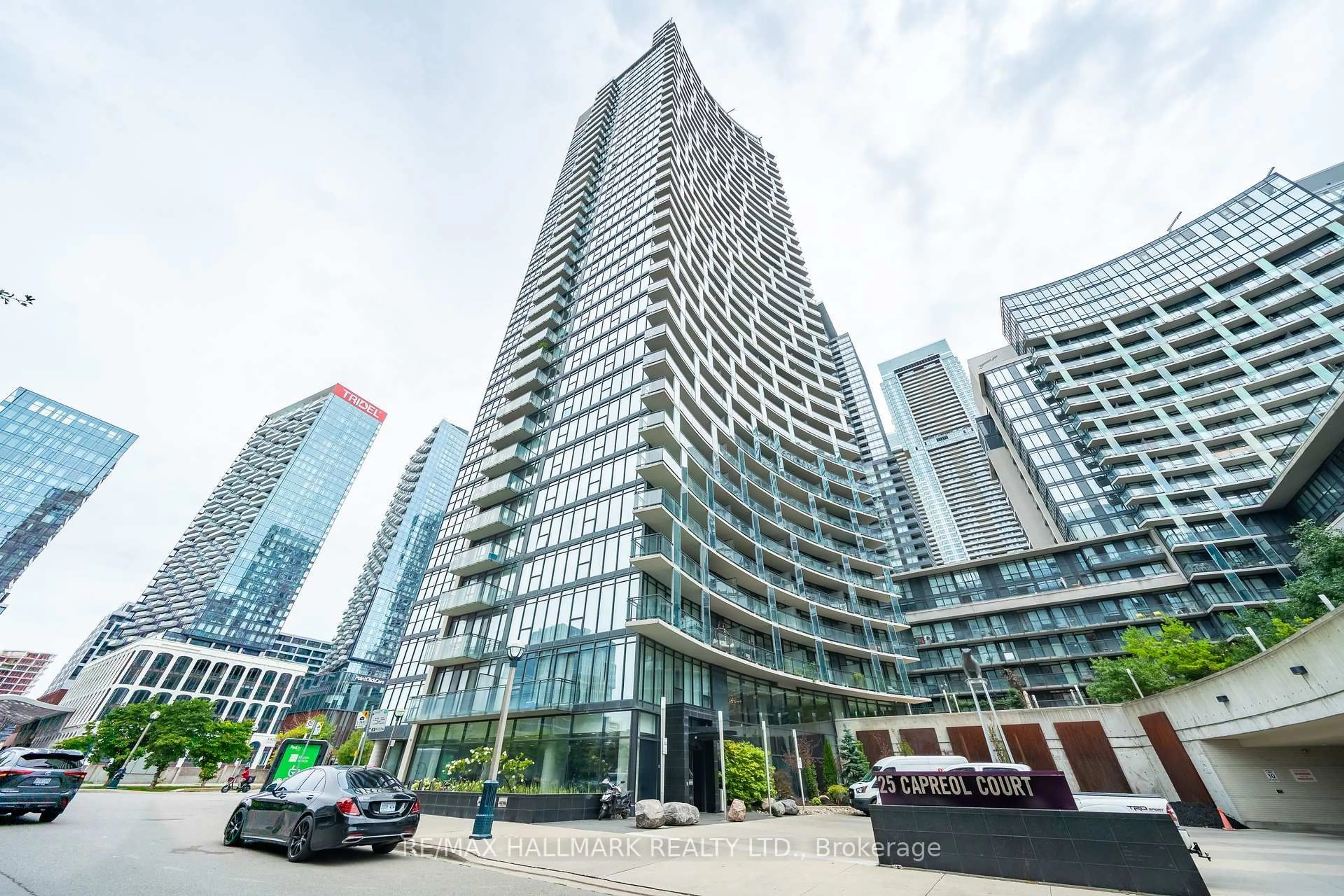 Indoor foyer for 25 Capreol Crt #3008, Toronto Ontario M5V 3Z7