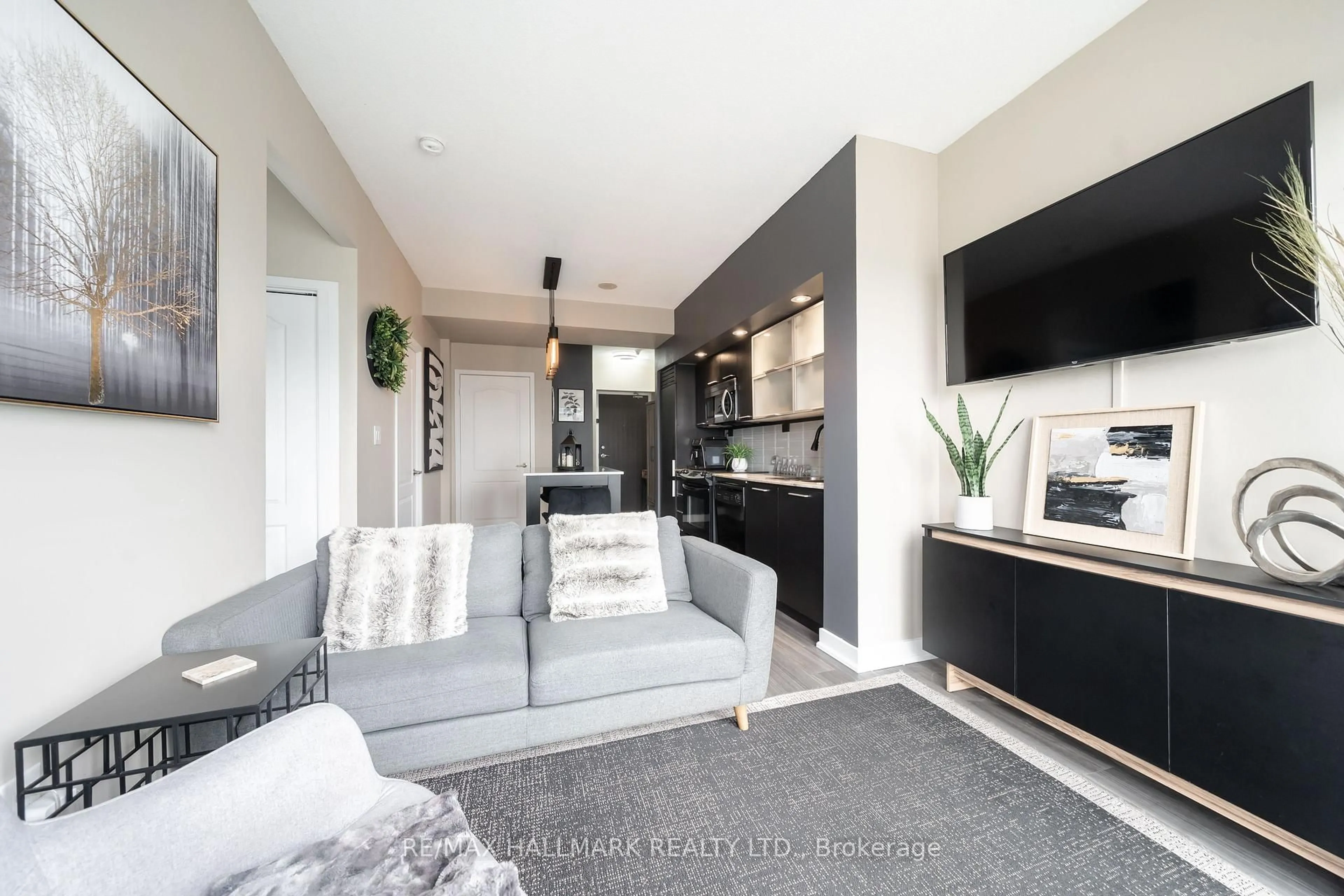 Living room with furniture, unknown for 25 Capreol Crt #3008, Toronto Ontario M5V 3Z7