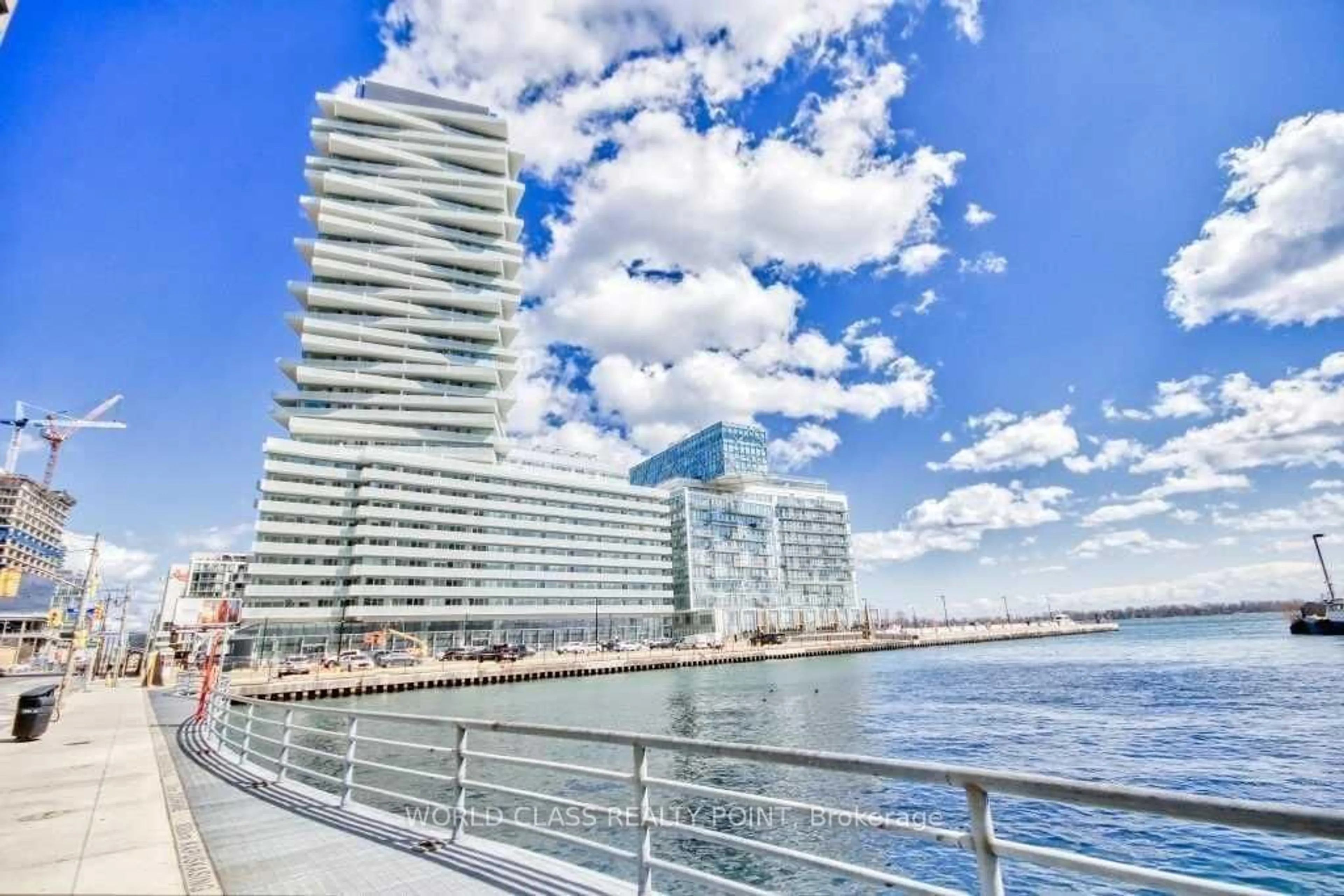 Unknown for 15 Queens Quay #1801, Toronto Ontario M5E 0C5