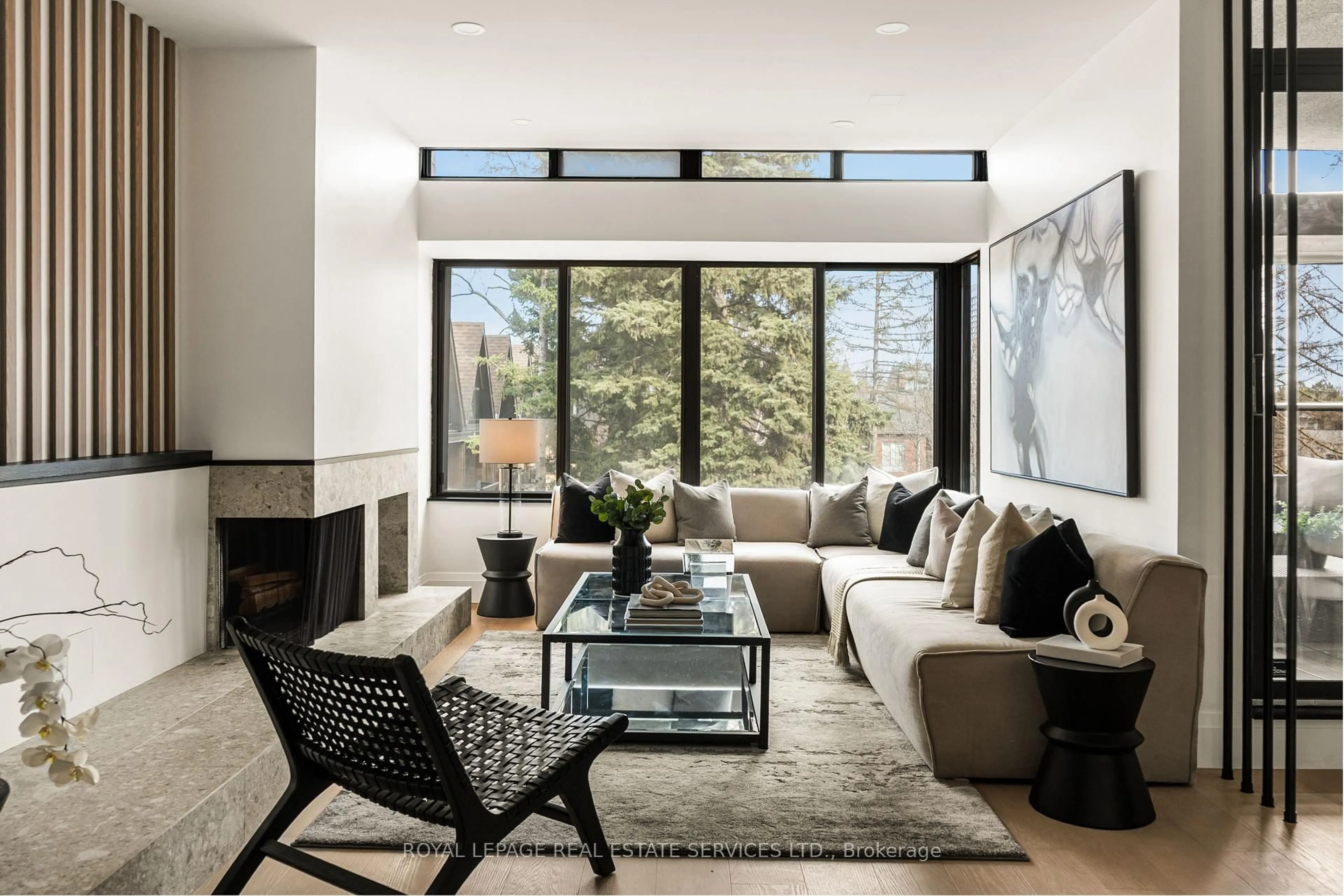 Living room with furniture, unknown for 40 Oaklands Ave #329, Toronto Ontario M4V 2Z3