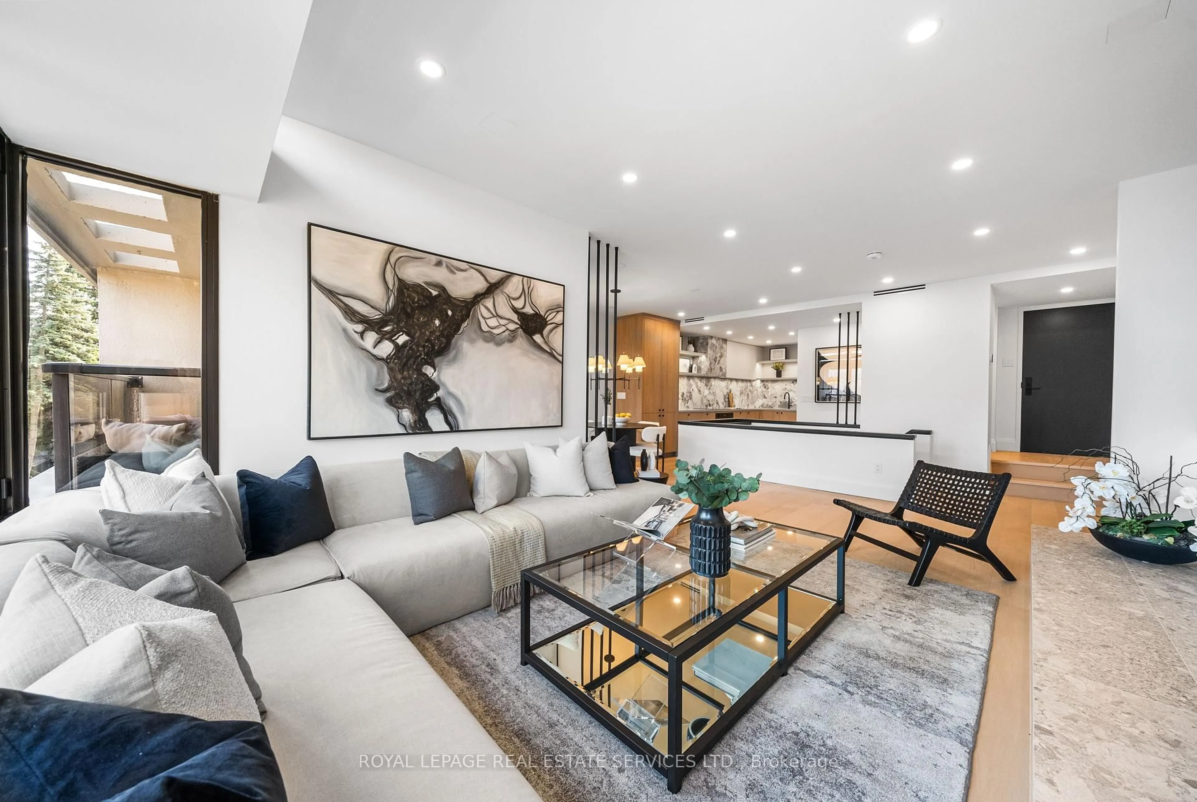 Living room with furniture, unknown for 40 Oaklands Ave #329, Toronto Ontario M4V 2Z3
