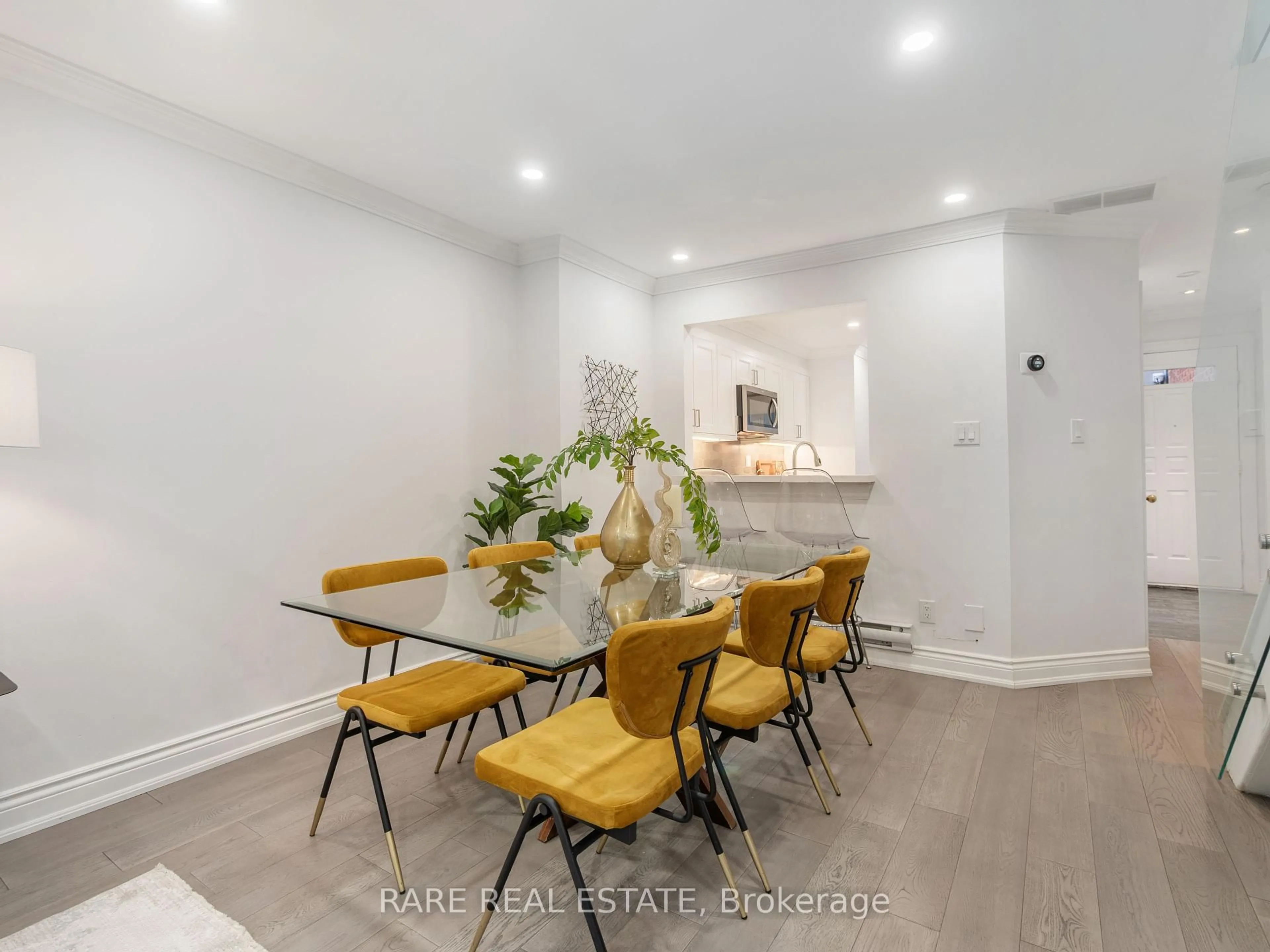 Dining room, unknown for 1356 Bathurst St #1, Toronto Ontario M5R 3H7