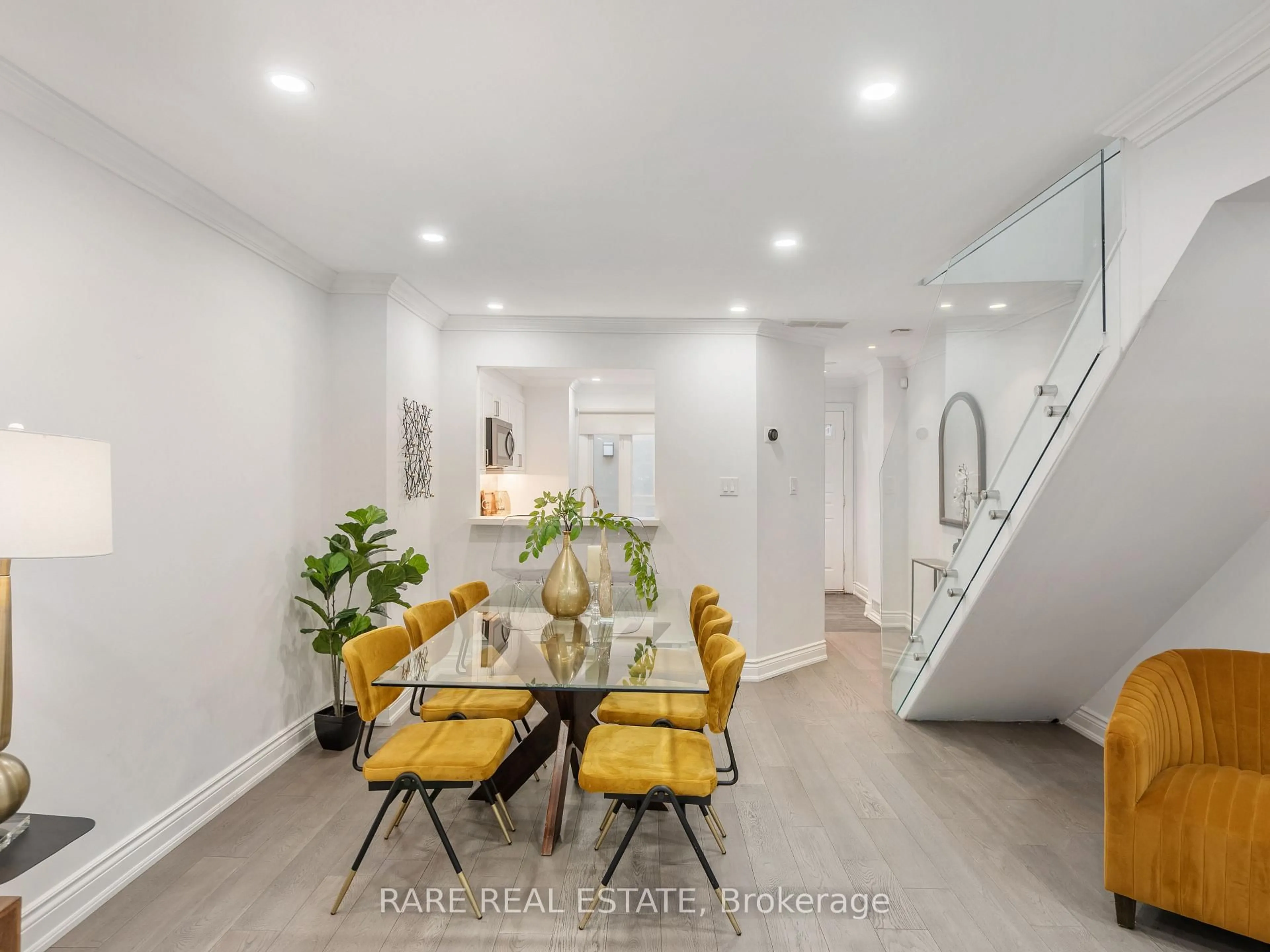 Unknown for 1356 Bathurst St #1, Toronto Ontario M5R 3H7