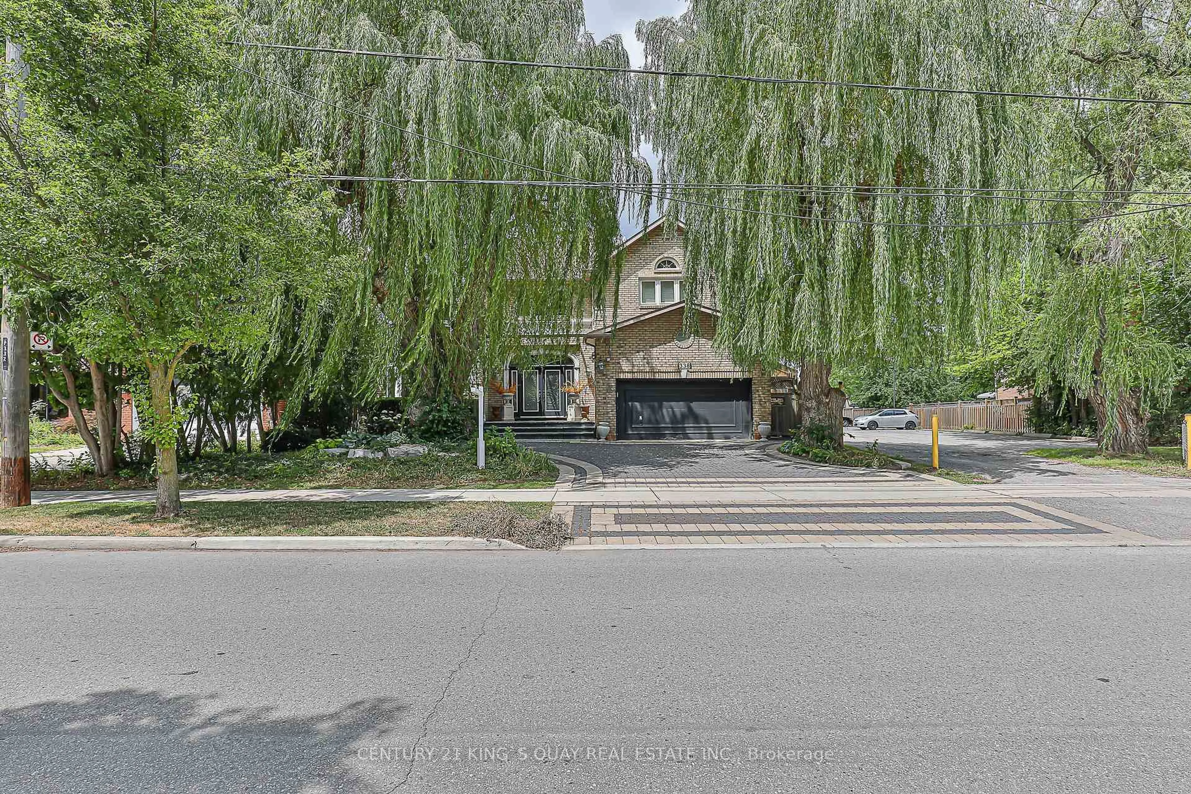 Patio, street for 338 Mckee Ave, Toronto Ontario M2N 4E5