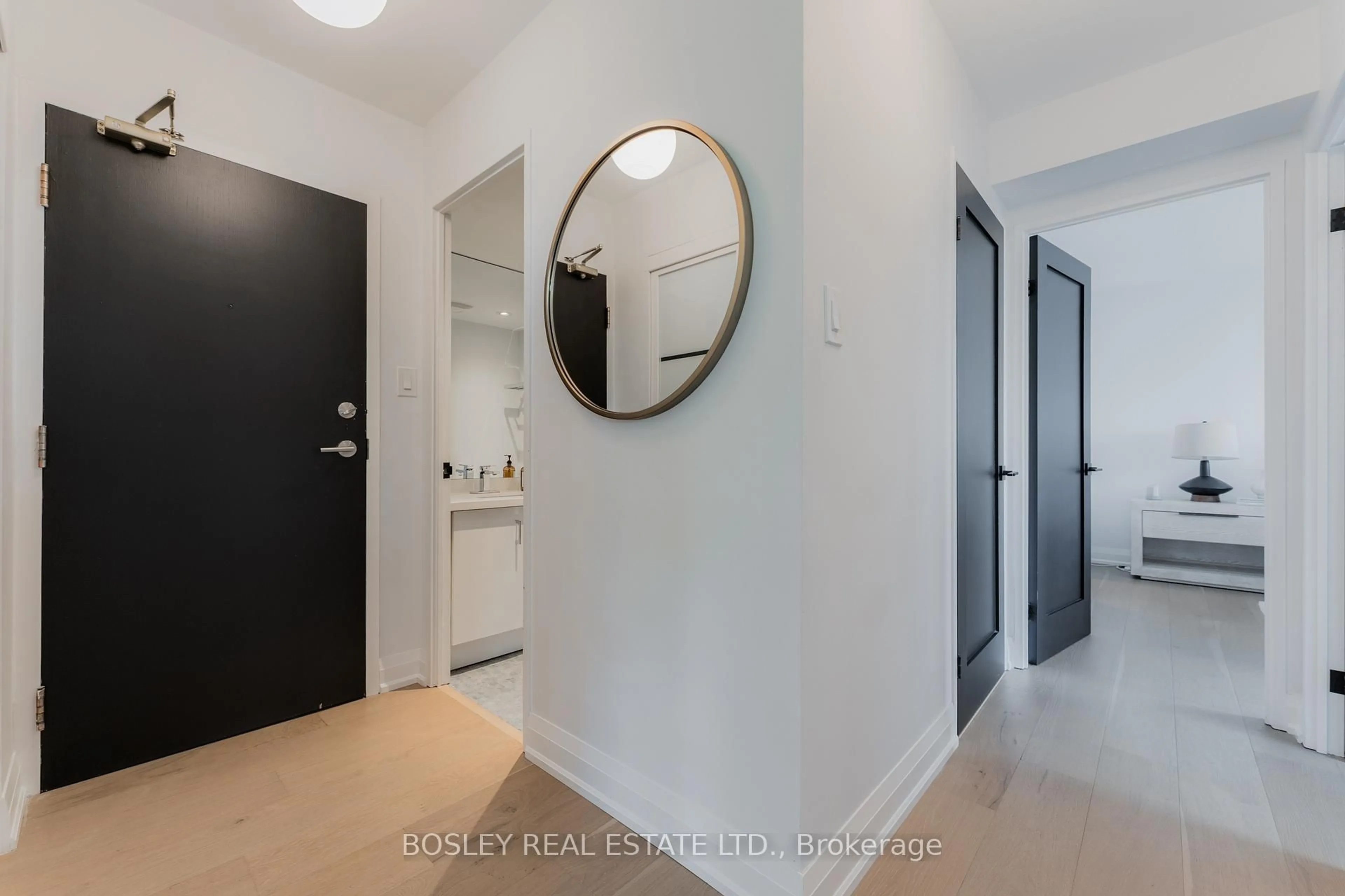 Indoor entryway for 47 St Clair Ave #406, Toronto Ontario M4V 3A5