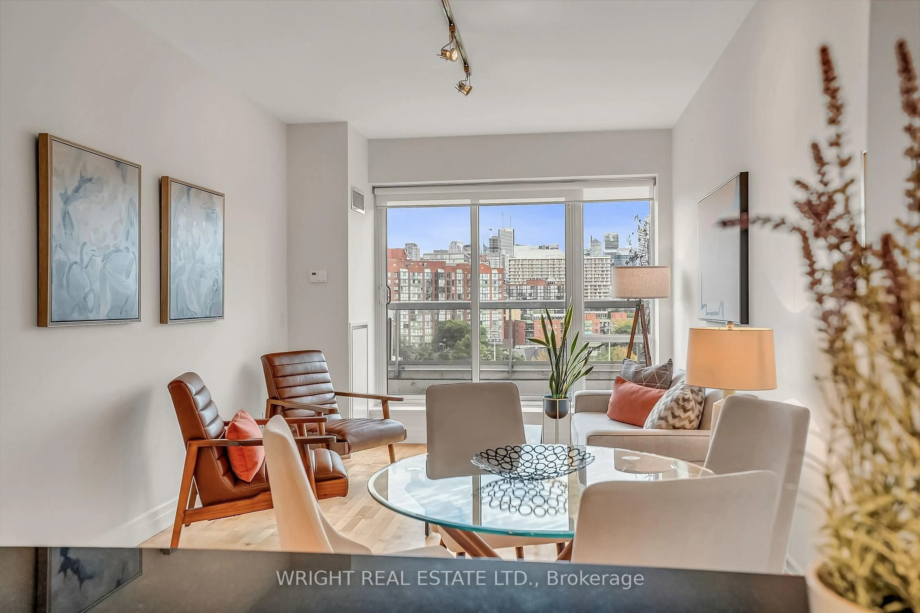 Living room with furniture, unknown for 15 Stafford St #LPH 15, Toronto Ontario M5V 3X6