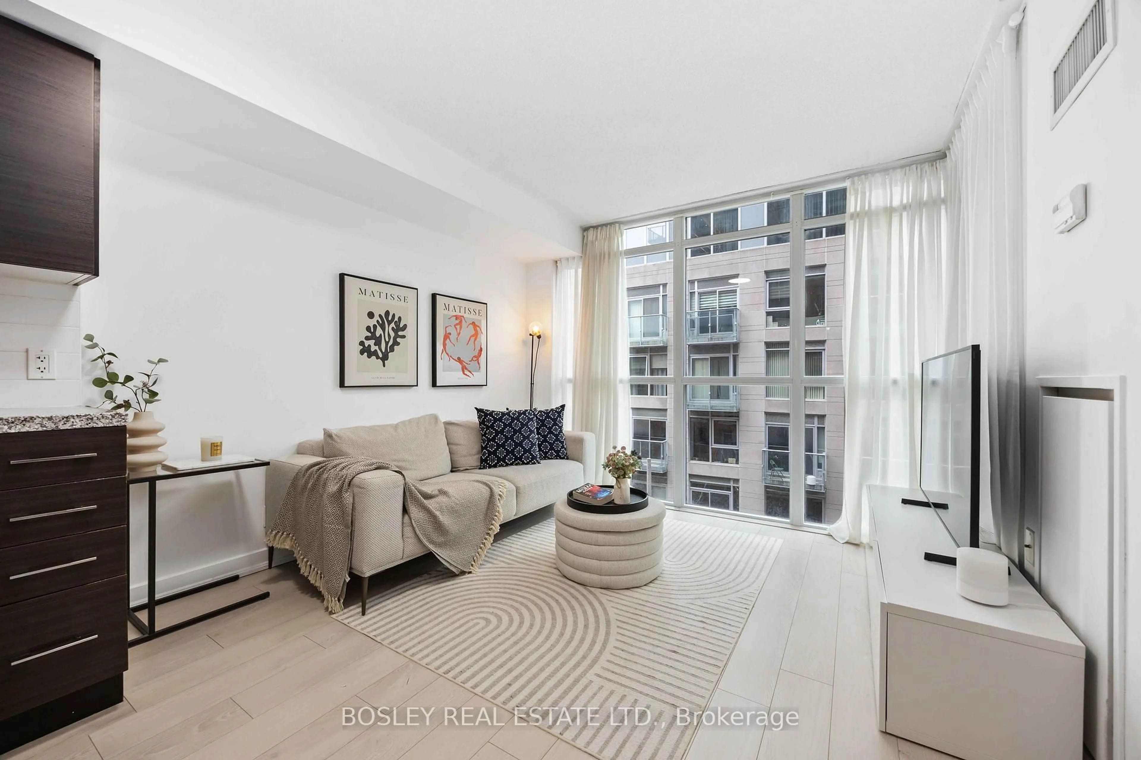 Living room with furniture, unknown for 21 Nelson St #512, Toronto Ontario M5V 3H9