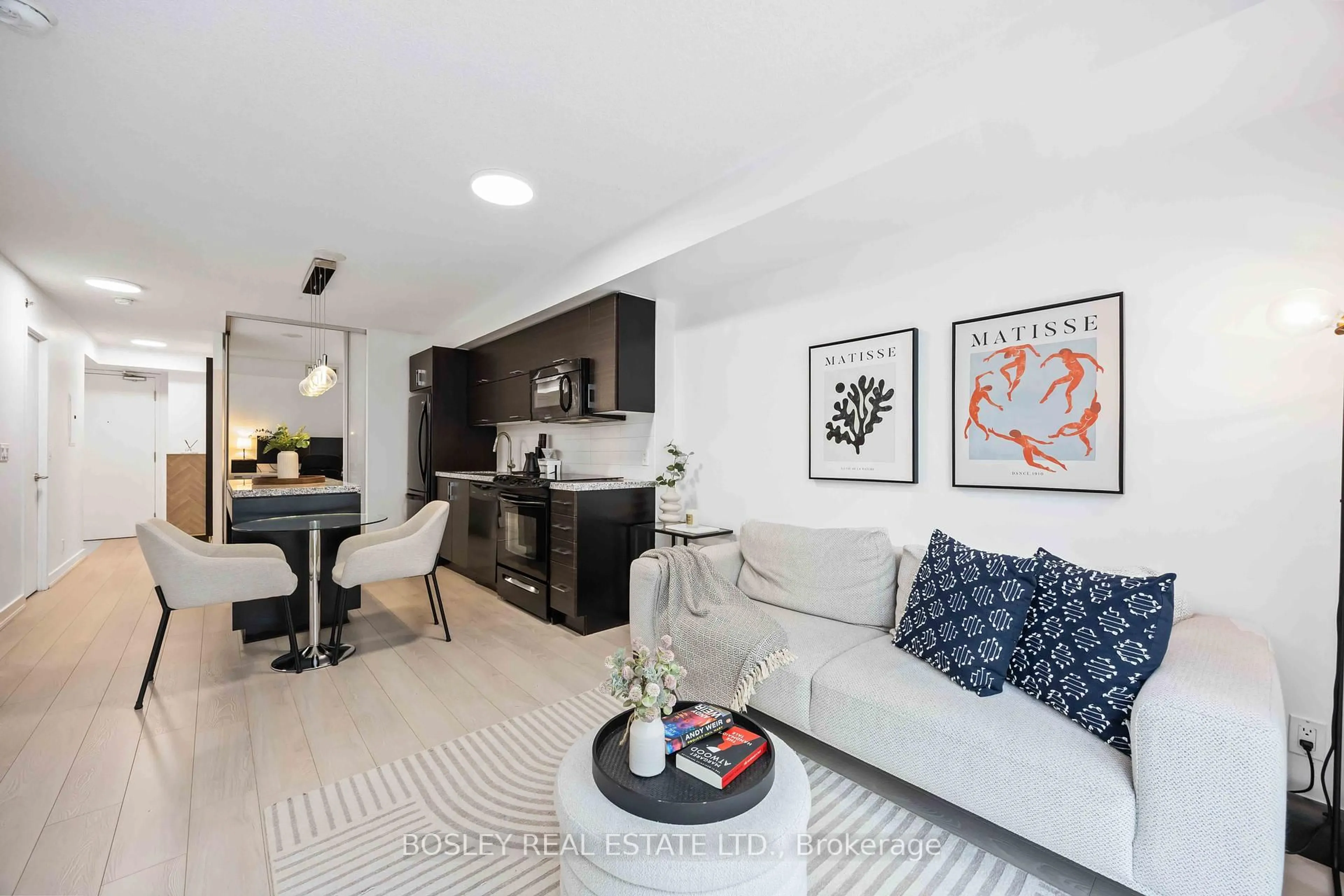 Unknown for 21 Nelson St #512, Toronto Ontario M5V 3H9