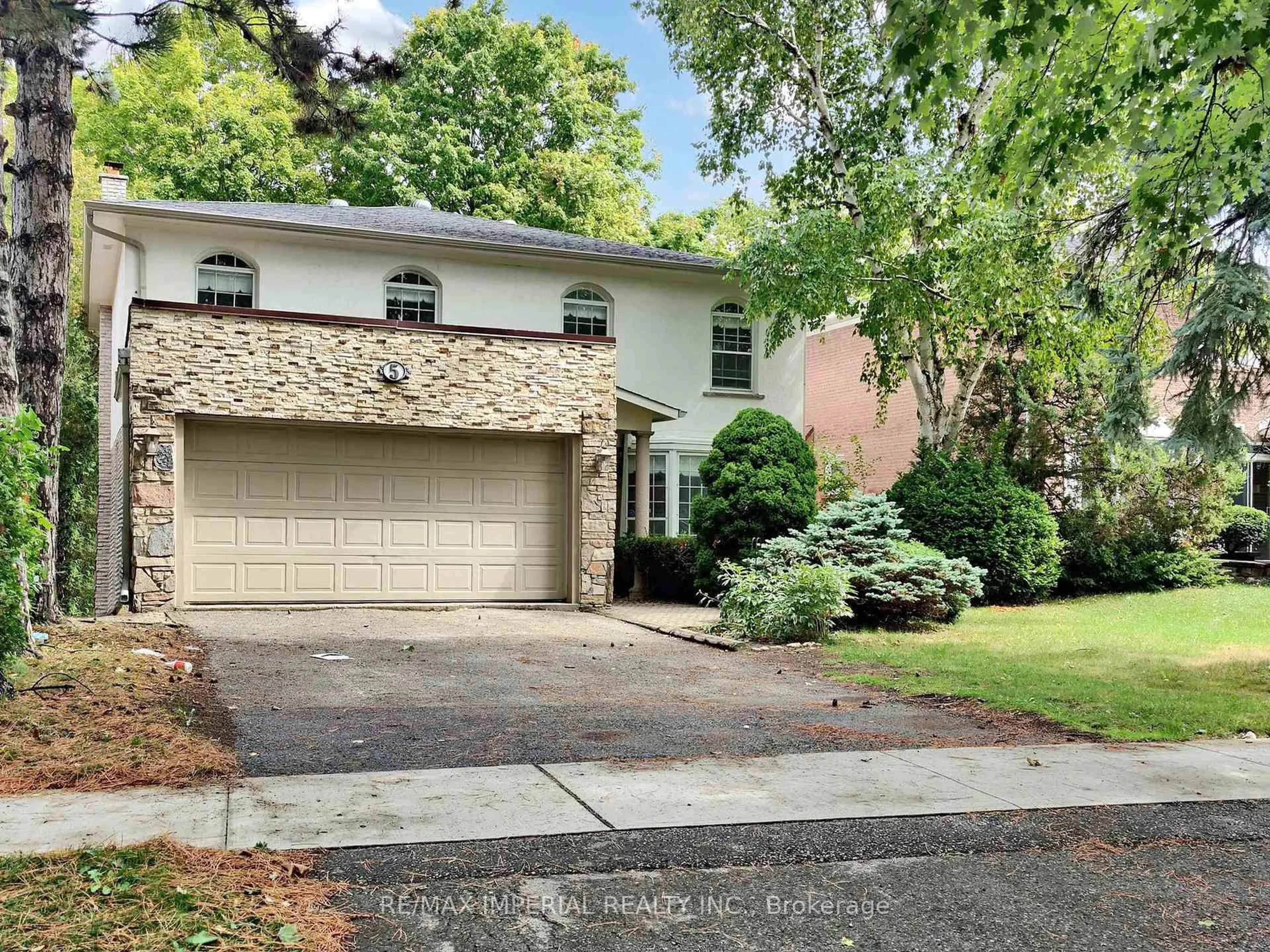Home with brick exterior material, street for 5 Creekside Rd, Toronto Ontario M2M 3R5