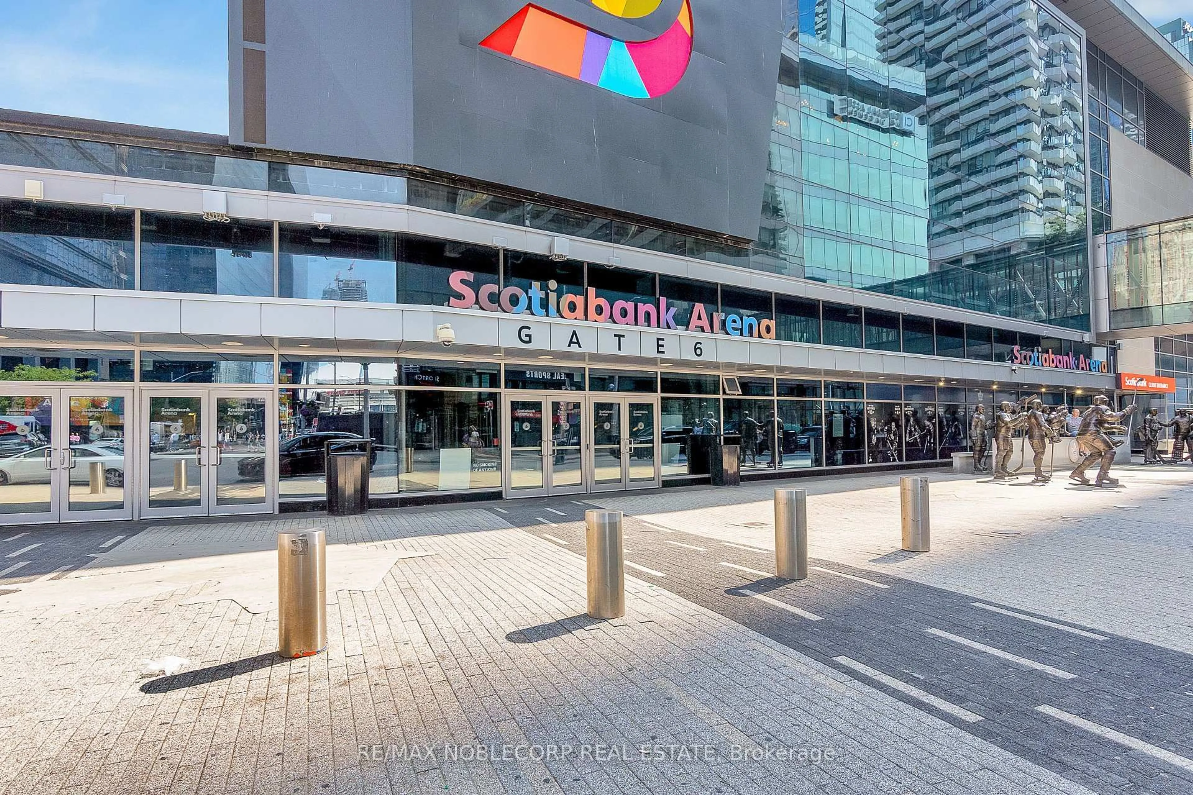 Lobby for 55 Bremner Blvd #4407, Toronto Ontario M5J 0A6