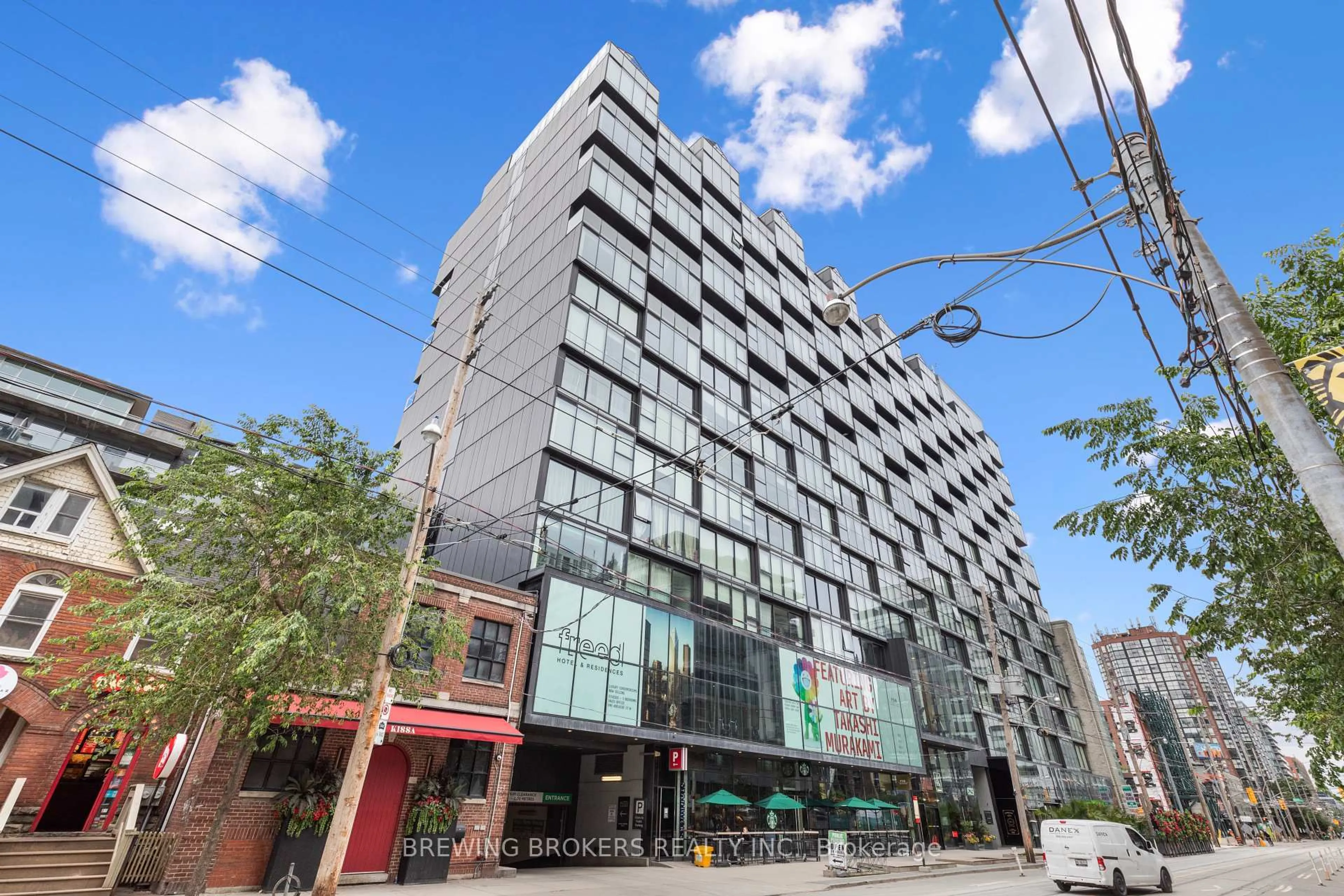 Patio, building for 629 King St W St #PH1411, Toronto Ontario M5V 0G9