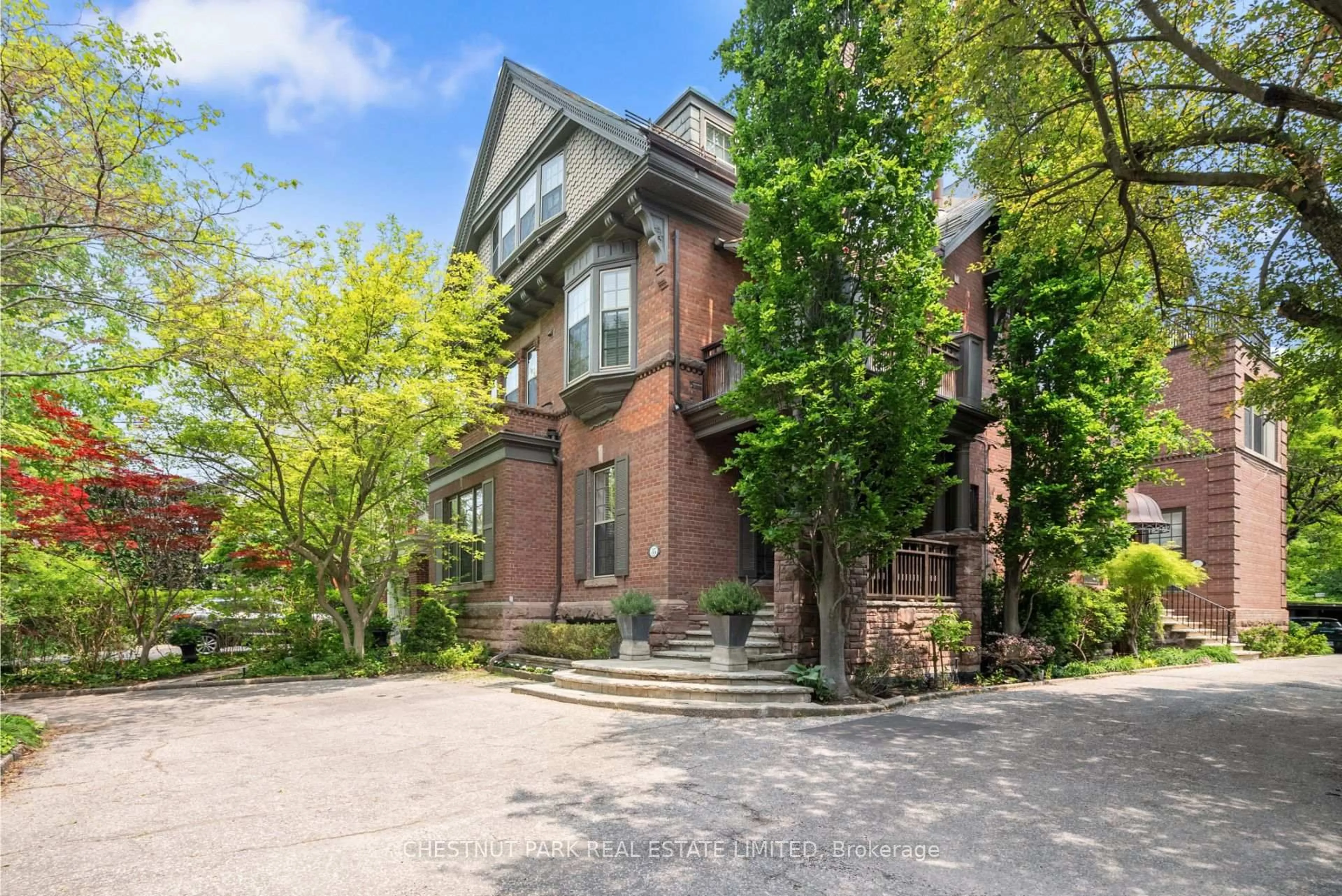 Home with brick exterior material, street for 35 Rosedale Rd #1, Toronto Ontario M4W 2P5