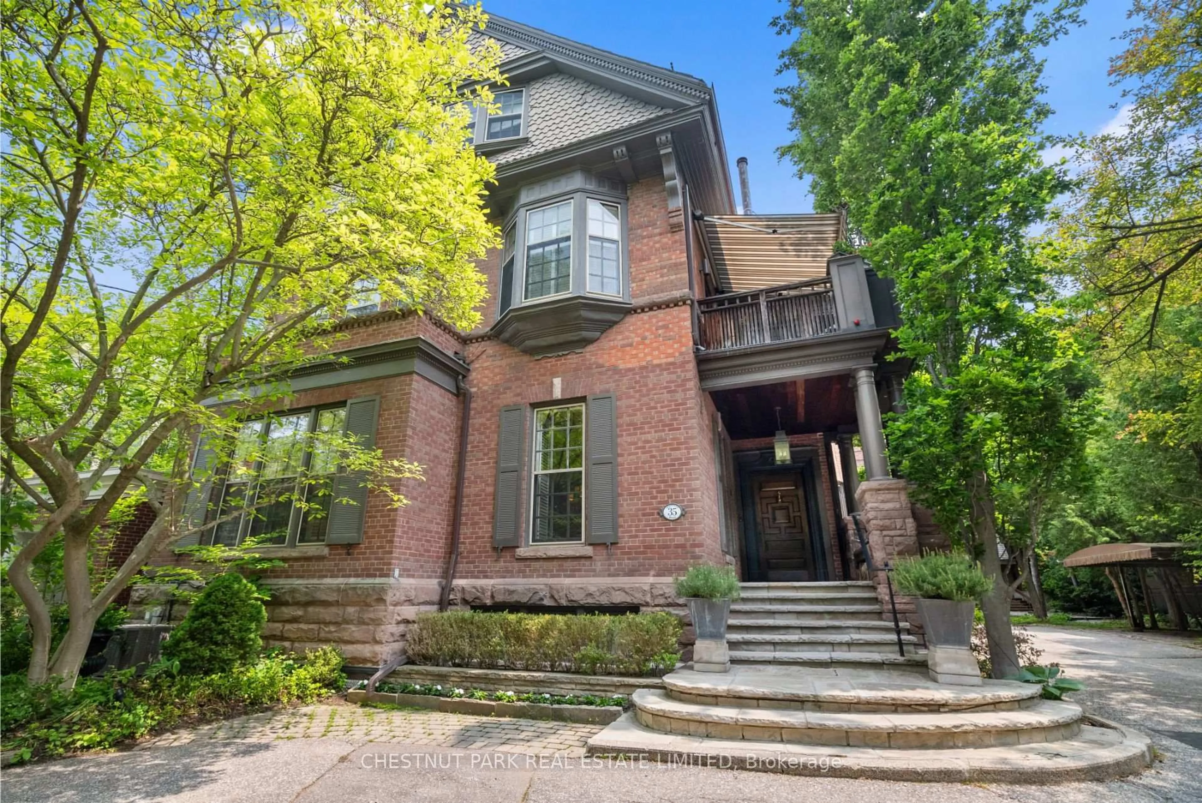 Home with brick exterior material, street for 35 Rosedale Rd #1, Toronto Ontario M4W 2P5