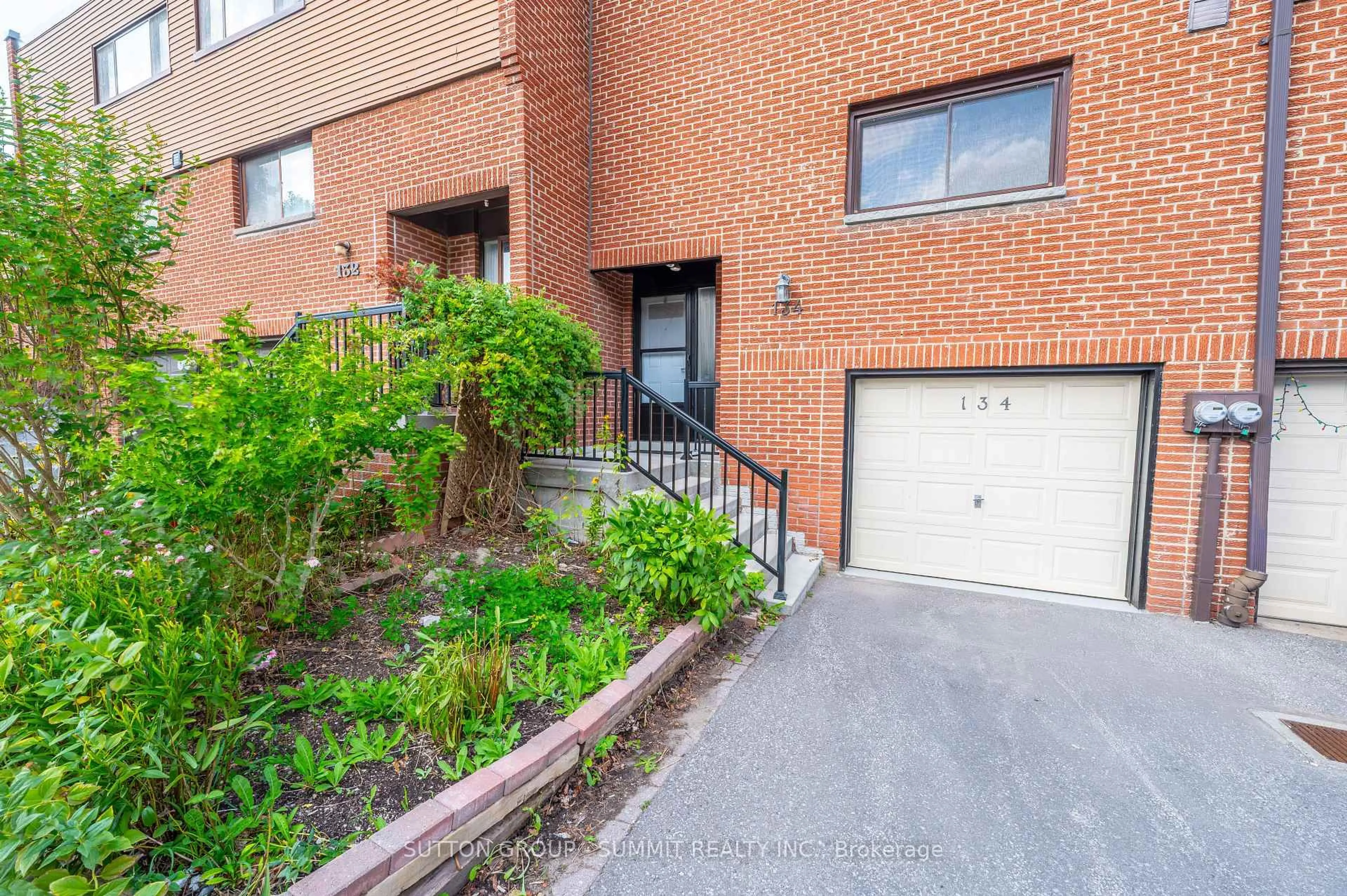 Unknown for 134 Song Meadowway, Toronto Ontario M2H 2T7